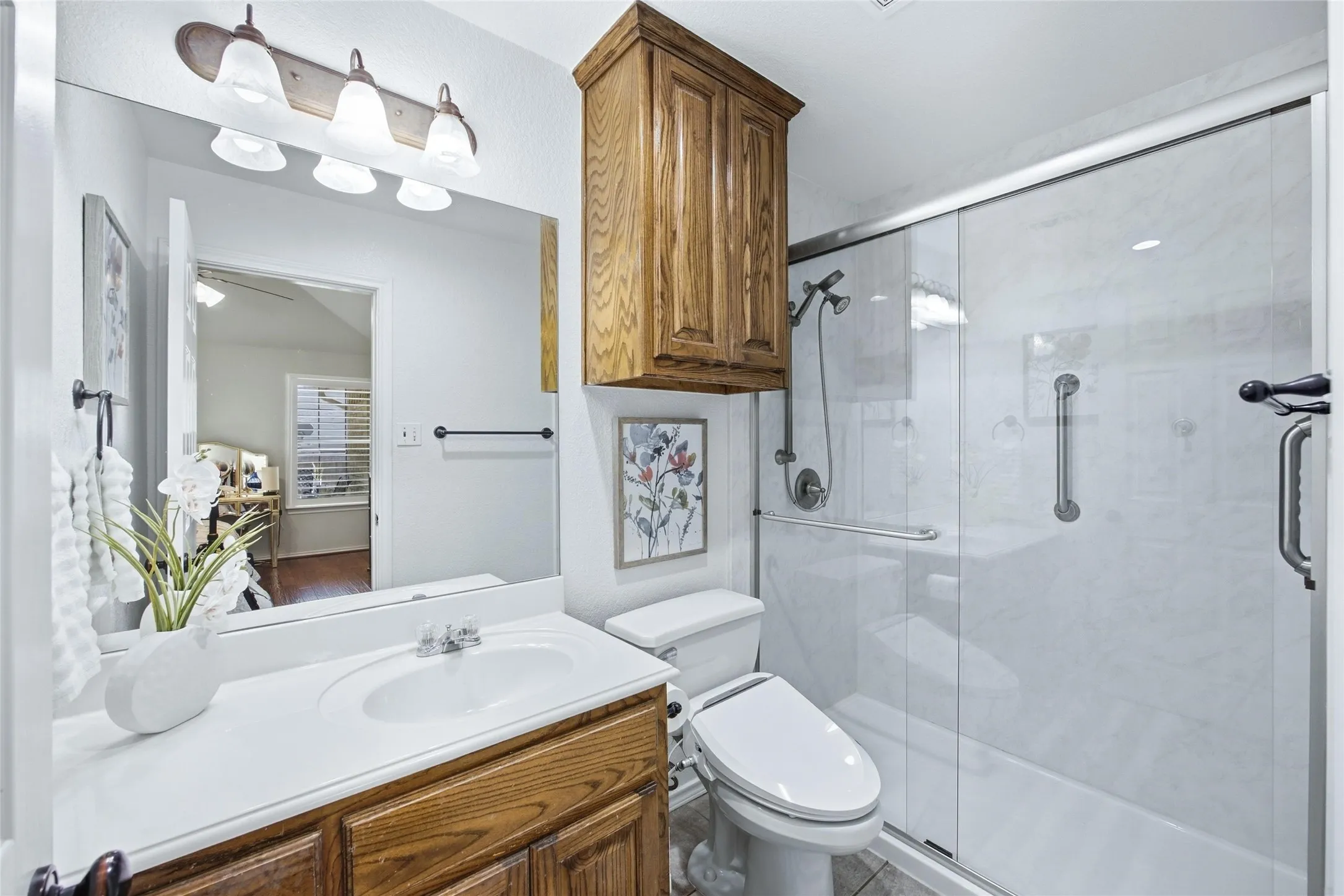 Single Family Residence For Sale in Parker County , 201 W Oak Street, Aledo, Texas 76008, 3 Bedroom, 2 Bathroom, 2 Garage spaces, 1,425 Sqft, built in 2005, mls#21398314, Real Estate Agent in Aledo, Homes For Sale in Parker county, Homes For Sale in Aledo, Realtor in Aledo Texas, Real Estate Brokerage Independent Realty Texas, Luminita Cordes Realtor