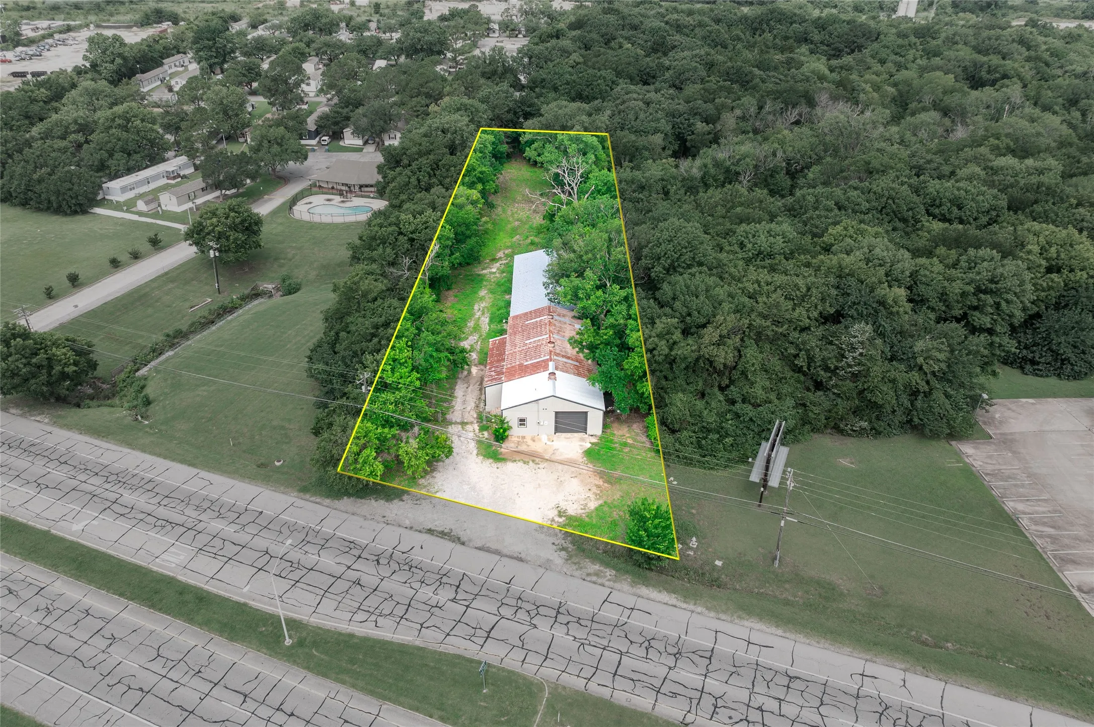 Warehouse For Sale in Grayson County , 5626 Texoma Parkway, Sherman, Texas 75090, 0, 0, Garage spaces, 0 Sqft, built in 1982, mls#21399094, Real Estate Agent in Sherman, Homes For Sale in Grayson county, Homes For Sale in Sherman, Realtor in Sherman Texas, Real Estate Brokerage Independent Realty Texas, Luminita Cordes Realtor