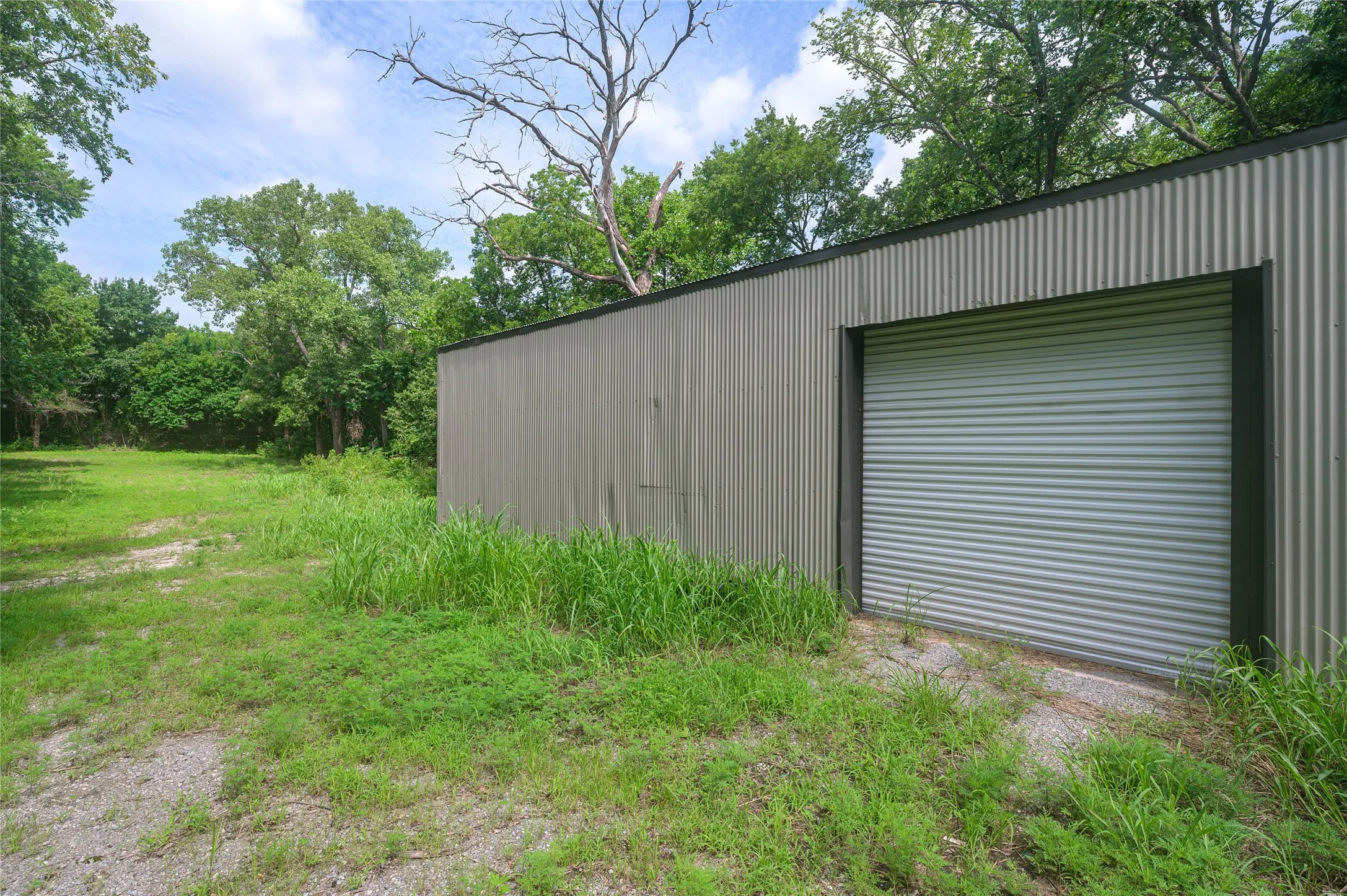 Warehouse For Sale in Grayson County , 5626 Texoma Parkway, Sherman, Texas 75090, 0, 0, Garage spaces, 0 Sqft, built in 1982, mls#21399094, Real Estate Agent in Sherman, Homes For Sale in Grayson county, Homes For Sale in Sherman, Realtor in Sherman Texas, Real Estate Brokerage Independent Realty Texas, Luminita Cordes Realtor