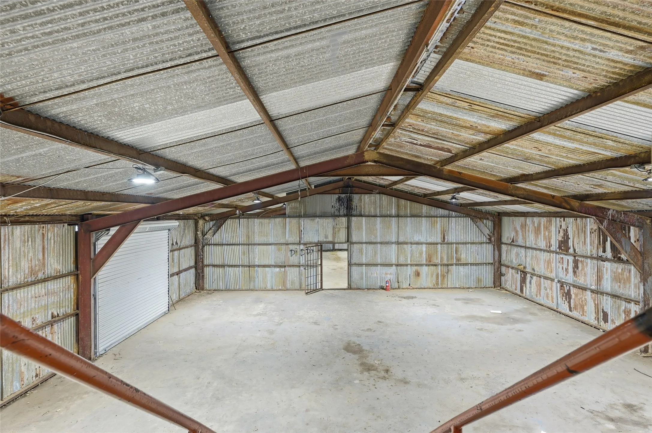 Warehouse For Sale in Grayson County , 5626 Texoma Parkway, Sherman, Texas 75090, 0, 0, Garage spaces, 0 Sqft, built in 1982, mls#21399094, Real Estate Agent in Sherman, Homes For Sale in Grayson county, Homes For Sale in Sherman, Realtor in Sherman Texas, Real Estate Brokerage Independent Realty Texas, Luminita Cordes Realtor