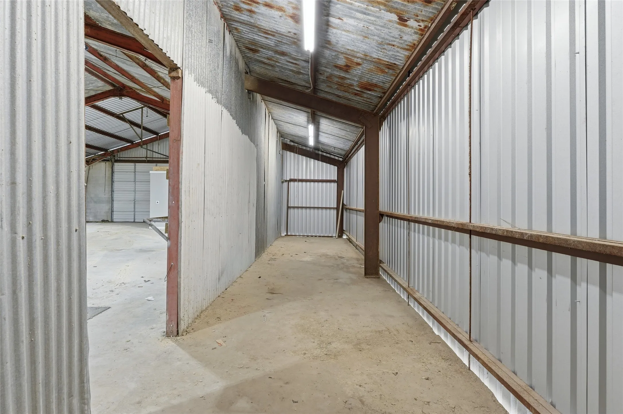 Warehouse For Sale in Grayson County , 5626 Texoma Parkway, Sherman, Texas 75090, 0, 0, Garage spaces, 0 Sqft, built in 1982, mls#21399094, Real Estate Agent in Sherman, Homes For Sale in Grayson county, Homes For Sale in Sherman, Realtor in Sherman Texas, Real Estate Brokerage Independent Realty Texas, Luminita Cordes Realtor