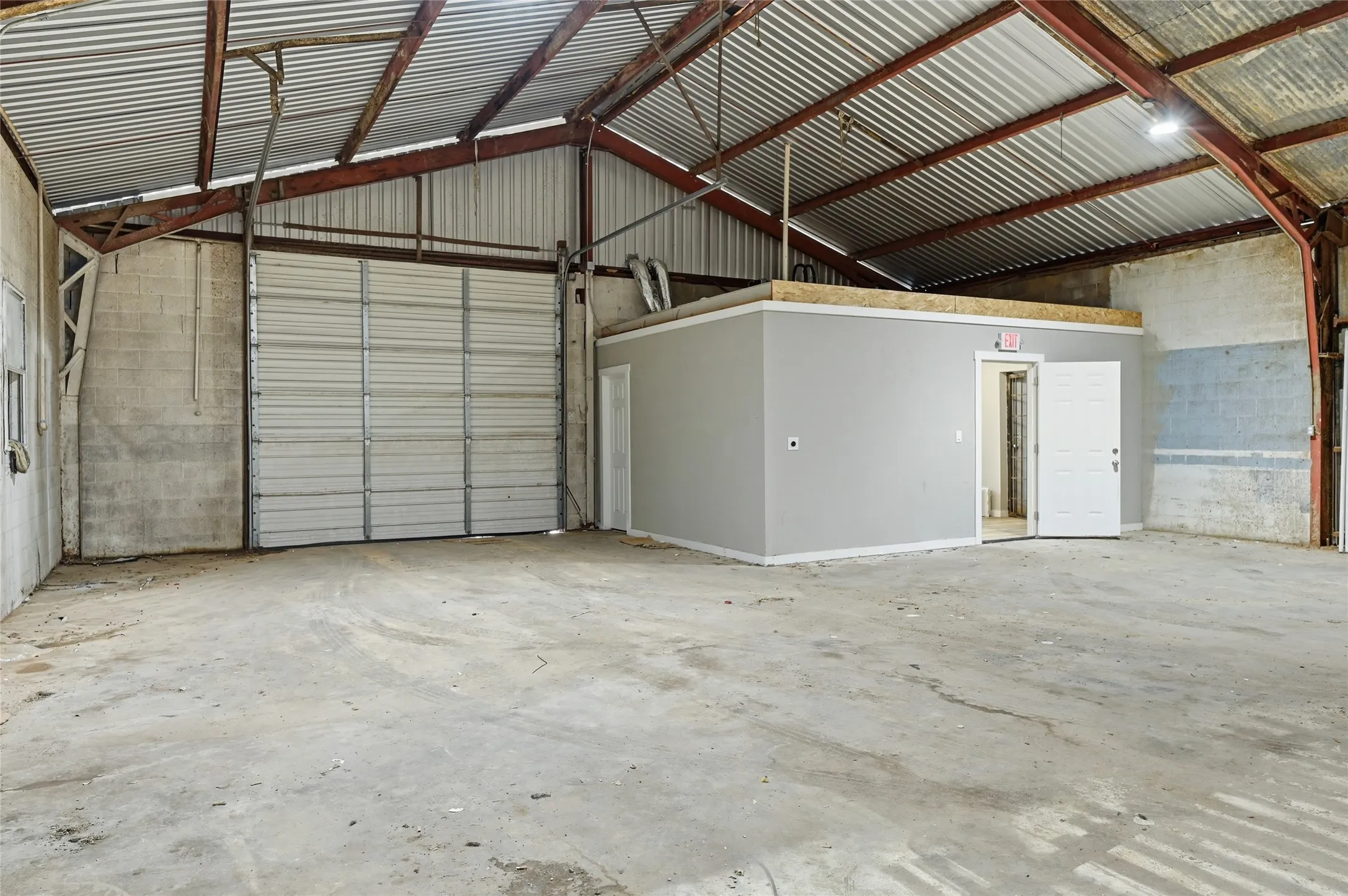 Warehouse For Sale in Grayson County , 5626 Texoma Parkway, Sherman, Texas 75090, 0, 0, Garage spaces, 0 Sqft, built in 1982, mls#21399094, Real Estate Agent in Sherman, Homes For Sale in Grayson county, Homes For Sale in Sherman, Realtor in Sherman Texas, Real Estate Brokerage Independent Realty Texas, Luminita Cordes Realtor