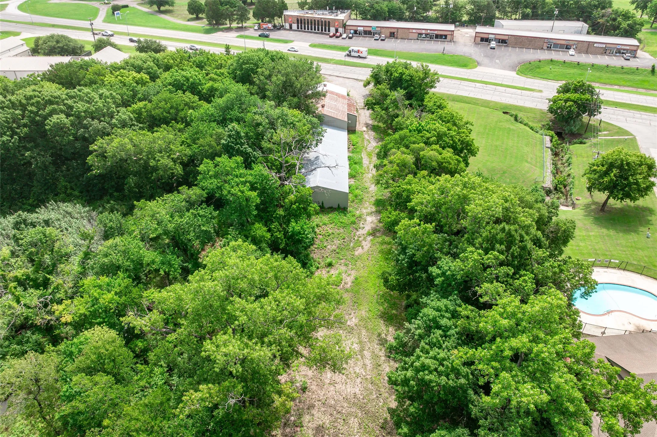 Warehouse For Sale in Grayson County , 5626 Texoma Parkway, Sherman, Texas 75090, 0, 0, Garage spaces, 0 Sqft, built in 1982, mls#21399094, Real Estate Agent in Sherman, Homes For Sale in Grayson county, Homes For Sale in Sherman, Realtor in Sherman Texas, Real Estate Brokerage Independent Realty Texas, Luminita Cordes Realtor