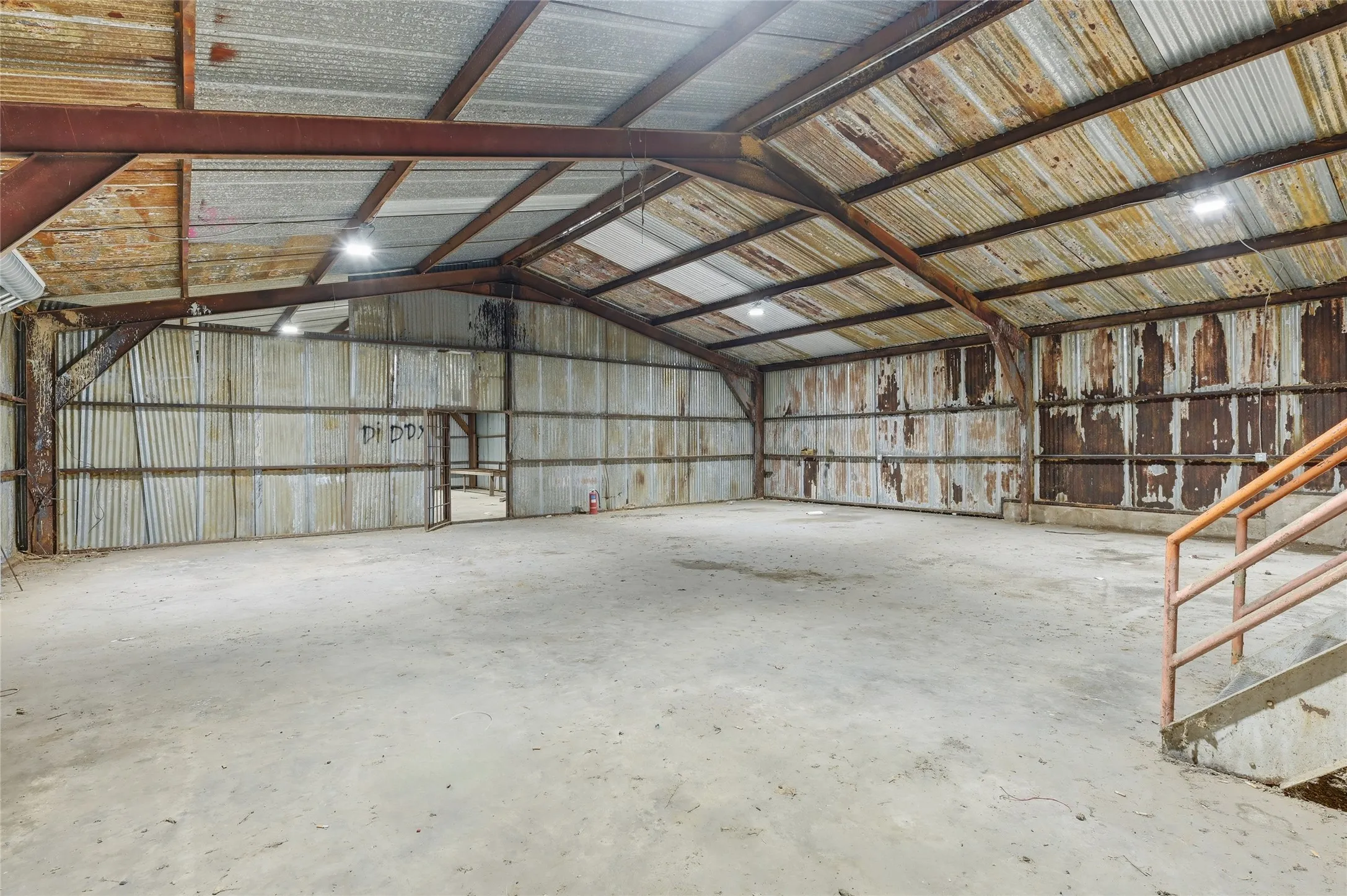Warehouse For Sale in Grayson County , 5626 Texoma Parkway, Sherman, Texas 75090, 0, 0, Garage spaces, 0 Sqft, built in 1982, mls#21399094, Real Estate Agent in Sherman, Homes For Sale in Grayson county, Homes For Sale in Sherman, Realtor in Sherman Texas, Real Estate Brokerage Independent Realty Texas, Luminita Cordes Realtor