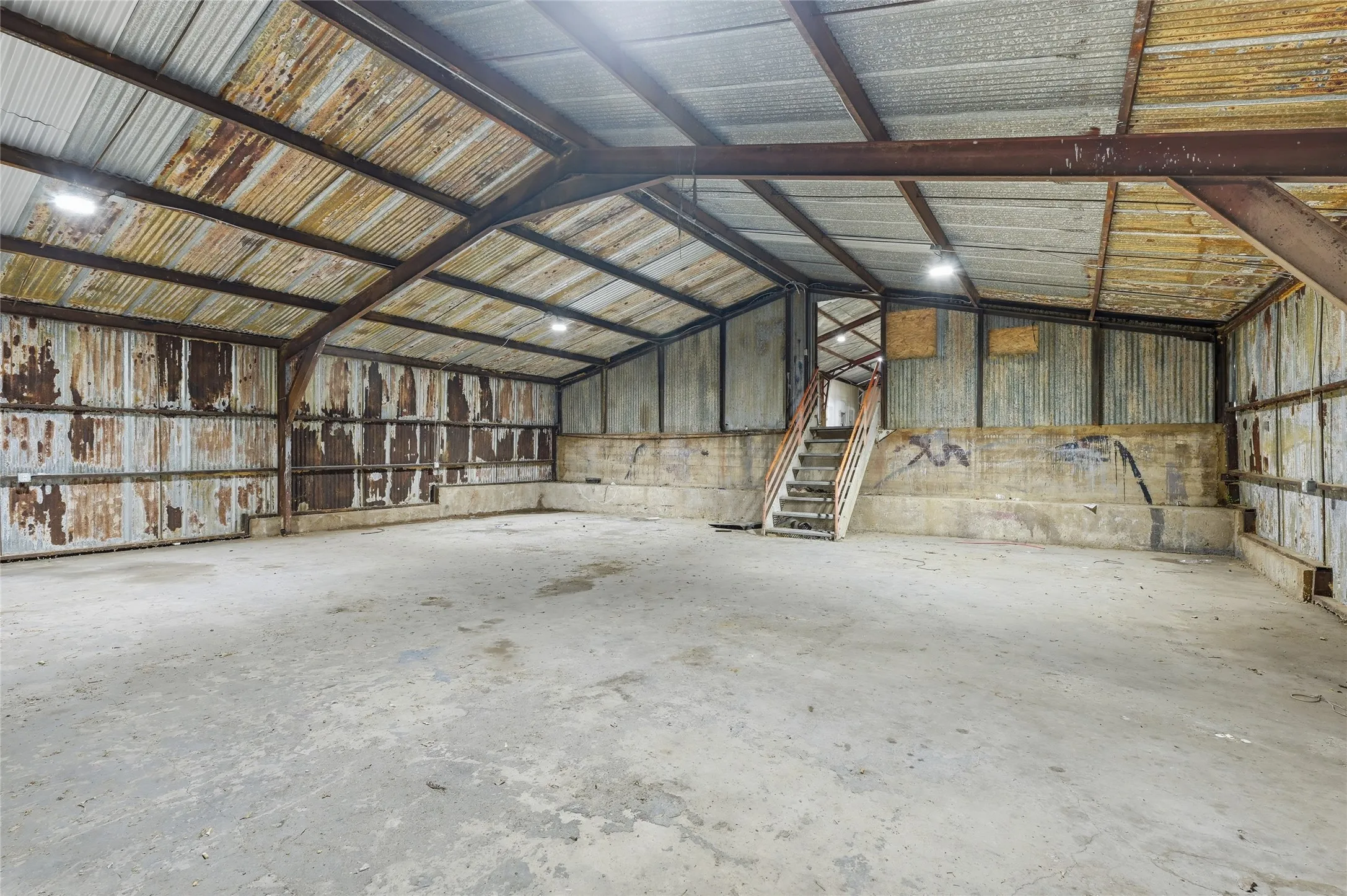 Warehouse For Sale in Grayson County , 5626 Texoma Parkway, Sherman, Texas 75090, 0, 0, Garage spaces, 0 Sqft, built in 1982, mls#21399094, Real Estate Agent in Sherman, Homes For Sale in Grayson county, Homes For Sale in Sherman, Realtor in Sherman Texas, Real Estate Brokerage Independent Realty Texas, Luminita Cordes Realtor