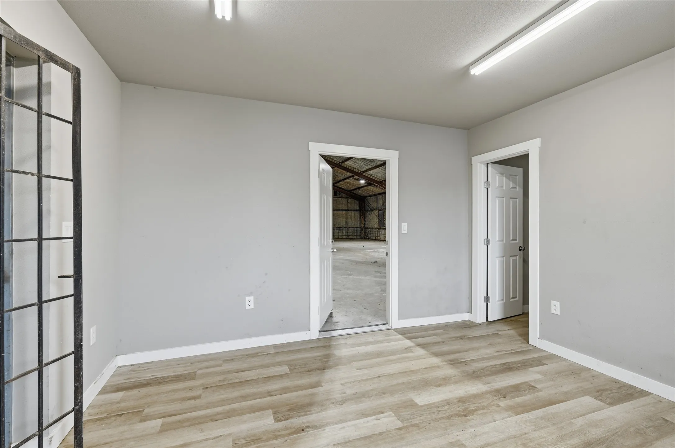 Warehouse For Sale in Grayson County , 5626 Texoma Parkway, Sherman, Texas 75090, 0, 0, Garage spaces, 0 Sqft, built in 1982, mls#21399094, Real Estate Agent in Sherman, Homes For Sale in Grayson county, Homes For Sale in Sherman, Realtor in Sherman Texas, Real Estate Brokerage Independent Realty Texas, Luminita Cordes Realtor