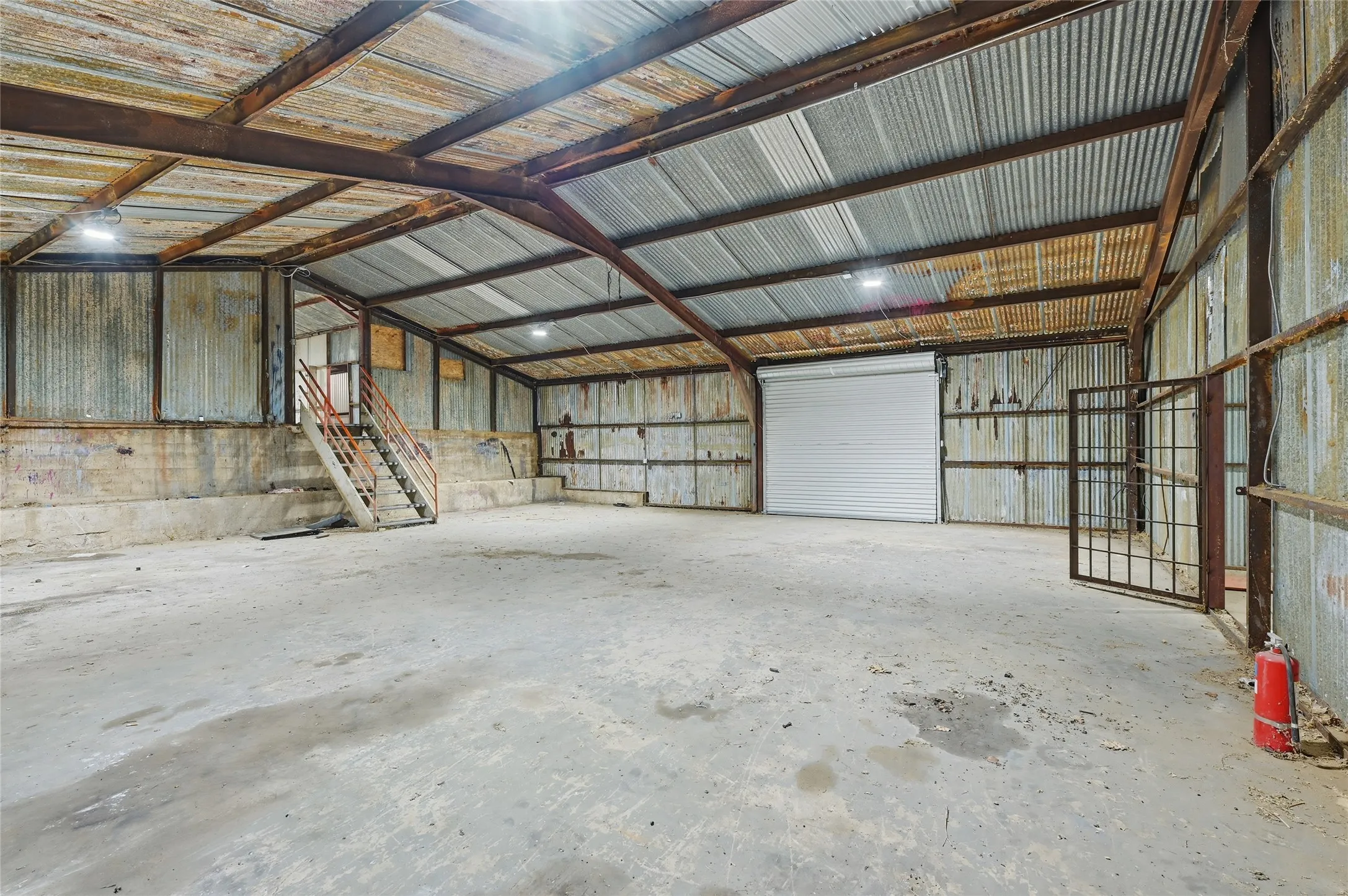 Warehouse For Sale in Grayson County , 5626 Texoma Parkway, Sherman, Texas 75090, 0, 0, Garage spaces, 0 Sqft, built in 1982, mls#21399094, Real Estate Agent in Sherman, Homes For Sale in Grayson county, Homes For Sale in Sherman, Realtor in Sherman Texas, Real Estate Brokerage Independent Realty Texas, Luminita Cordes Realtor