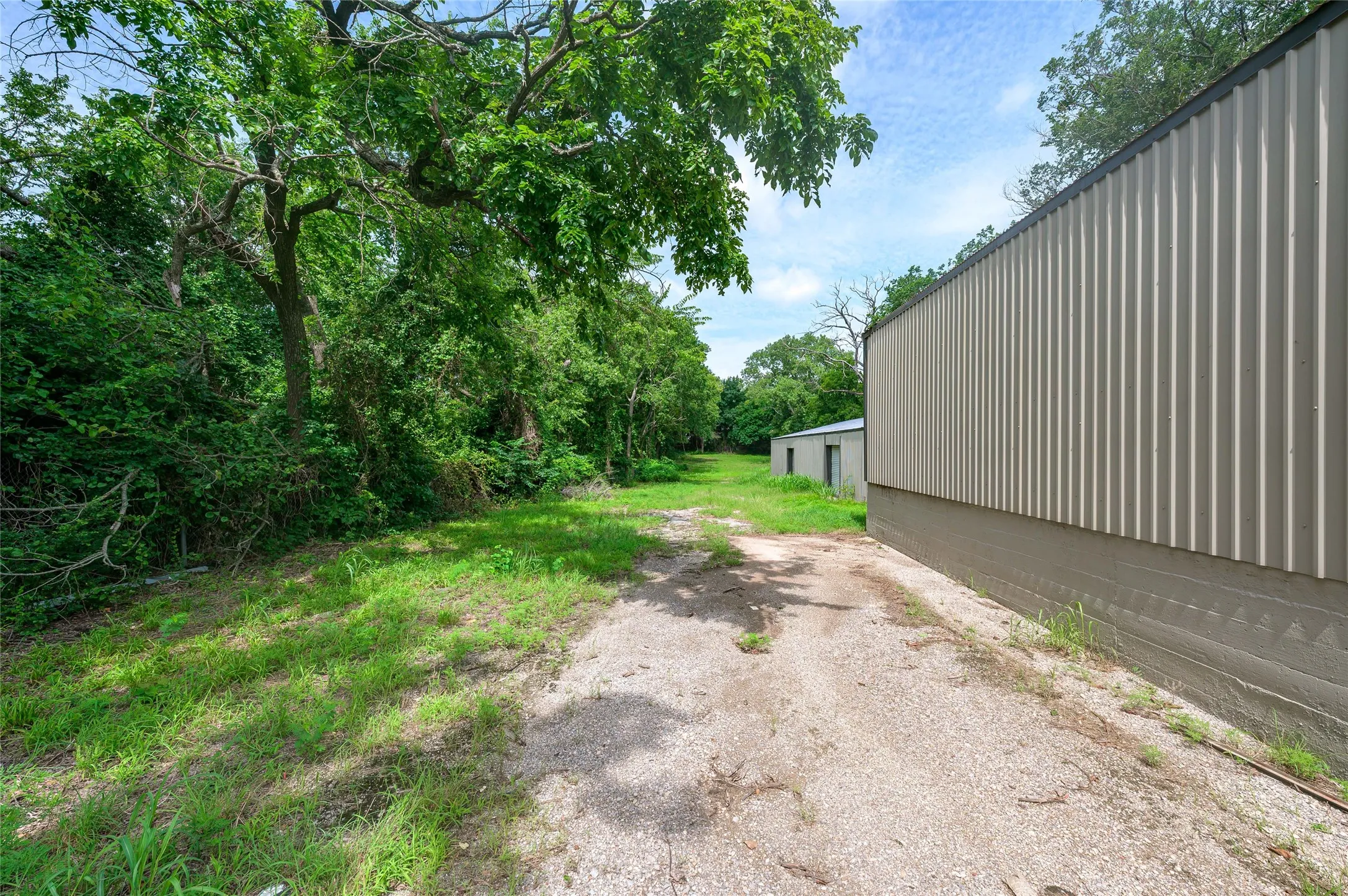 Warehouse For Sale in Grayson County , 5626 Texoma Parkway, Sherman, Texas 75090, 0, 0, Garage spaces, 0 Sqft, built in 1982, mls#21399094, Real Estate Agent in Sherman, Homes For Sale in Grayson county, Homes For Sale in Sherman, Realtor in Sherman Texas, Real Estate Brokerage Independent Realty Texas, Luminita Cordes Realtor