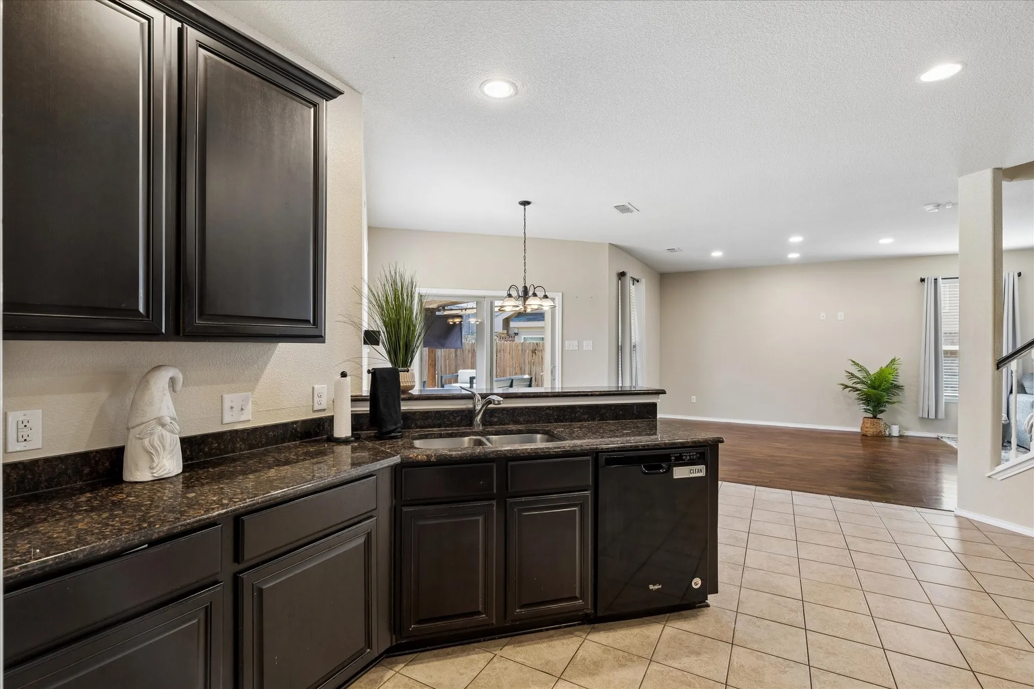 Single Family Residence For Sale in Denton County , 3413 Seaside Drive, Denton, Texas 76208, 4 Bedroom, 3 Bathroom, 2 Garage spaces, 2,600 Sqft, built in 2015, mls#21385497, Real Estate Agent in Denton, Homes For Sale in Denton county, Homes For Sale in Denton, Realtor in Denton Texas, Real Estate Brokerage Independent Realty Texas, Luminita Cordes Realtor