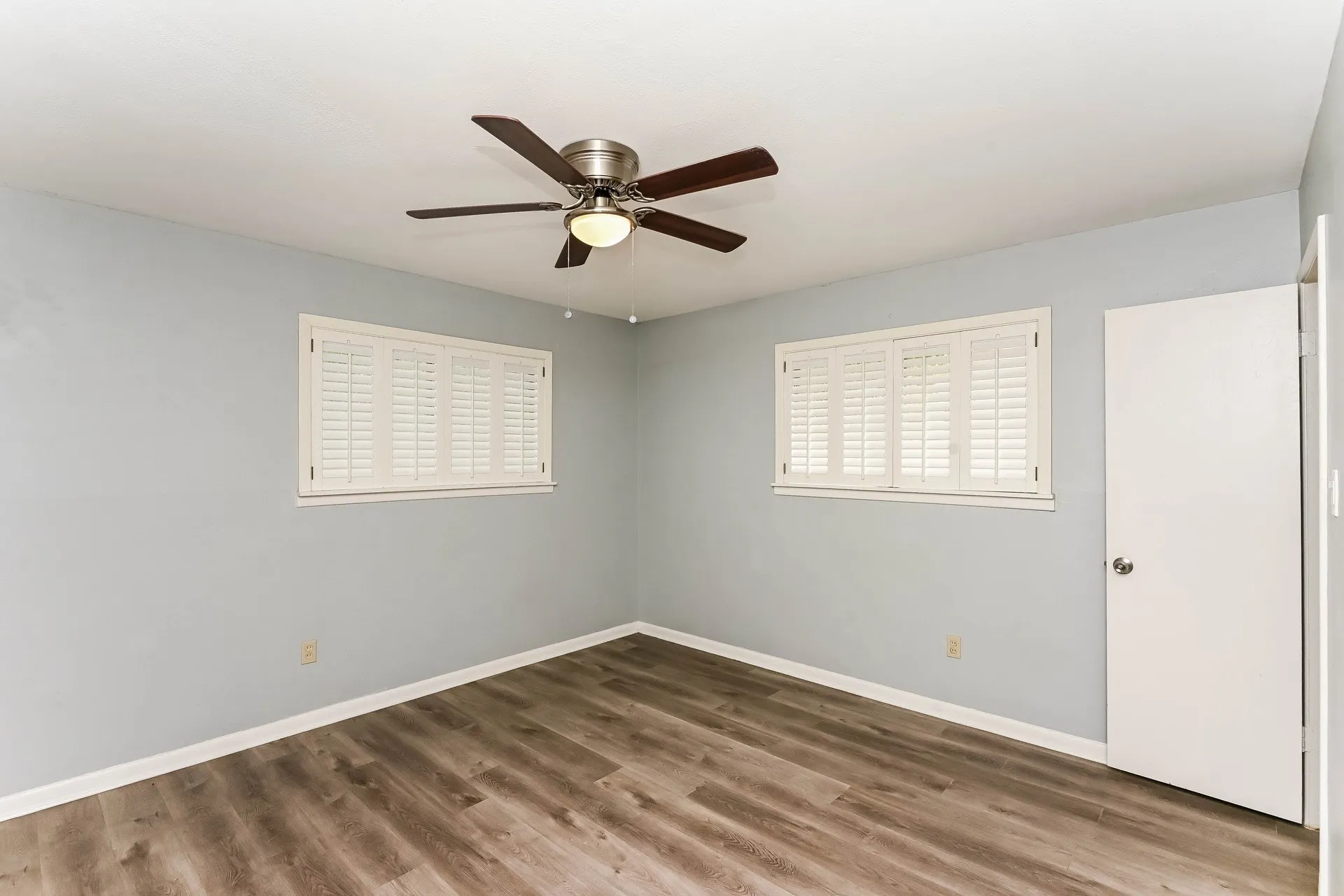 Single Family Residence For Rent in Tarrant County , 5505 Wonder Drive, Fort Worth, Texas 76133, 3 Bedroom, 2 Bathroom, 2 Garage spaces, 2,018 Sqft, built in 1958, mls#21399243, Real Estate Agent in Fort Worth, Homes For Rent in Tarrant county, Homes For Rent in Fort Worth, Realtor in Fort Worth Texas, Real Estate Brokerage Independent Realty Texas, Luminita Cordes Realtor