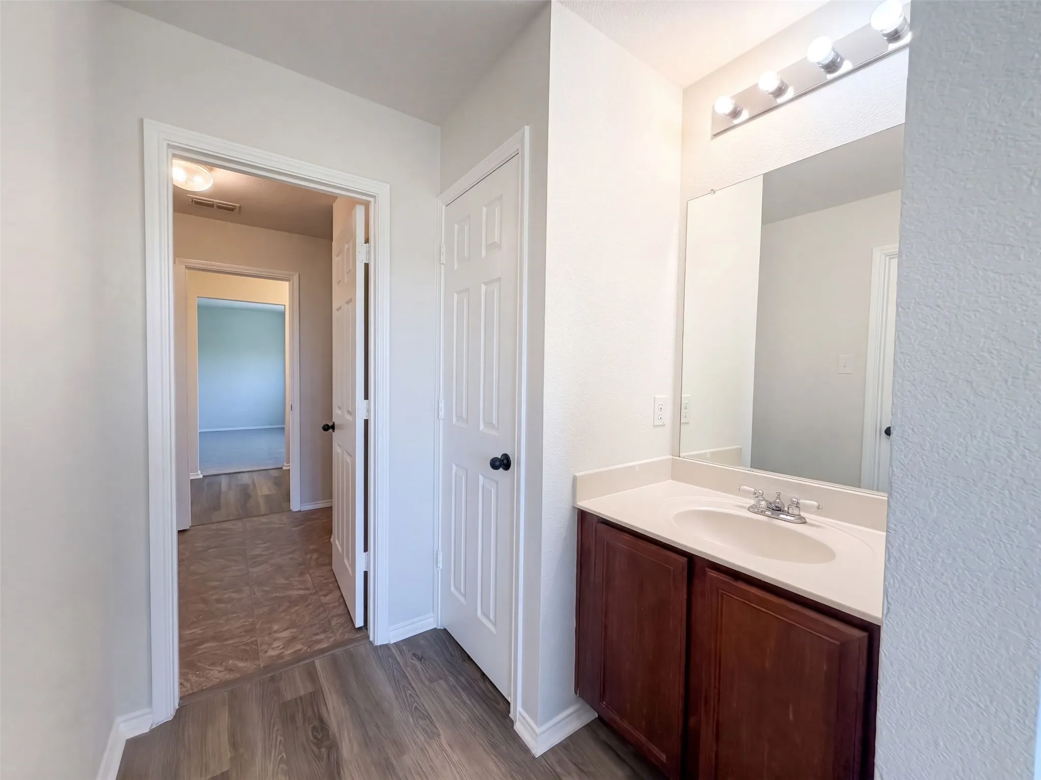 Single Family Residence For Sale in Denton County , 9000 Blackstone Drive, Providence Village, Texas 76227, 4 Bedroom, 4 Bathroom, 2 Garage spaces, 3,453 Sqft, built in 2014, mls#21399244, Real Estate Agent in Providence Village, Homes For Sale in Denton county, Homes For Sale in Providence Village, Realtor in Providence Village Texas, Real Estate Brokerage Independent Realty Texas, Luminita Cordes Realtor