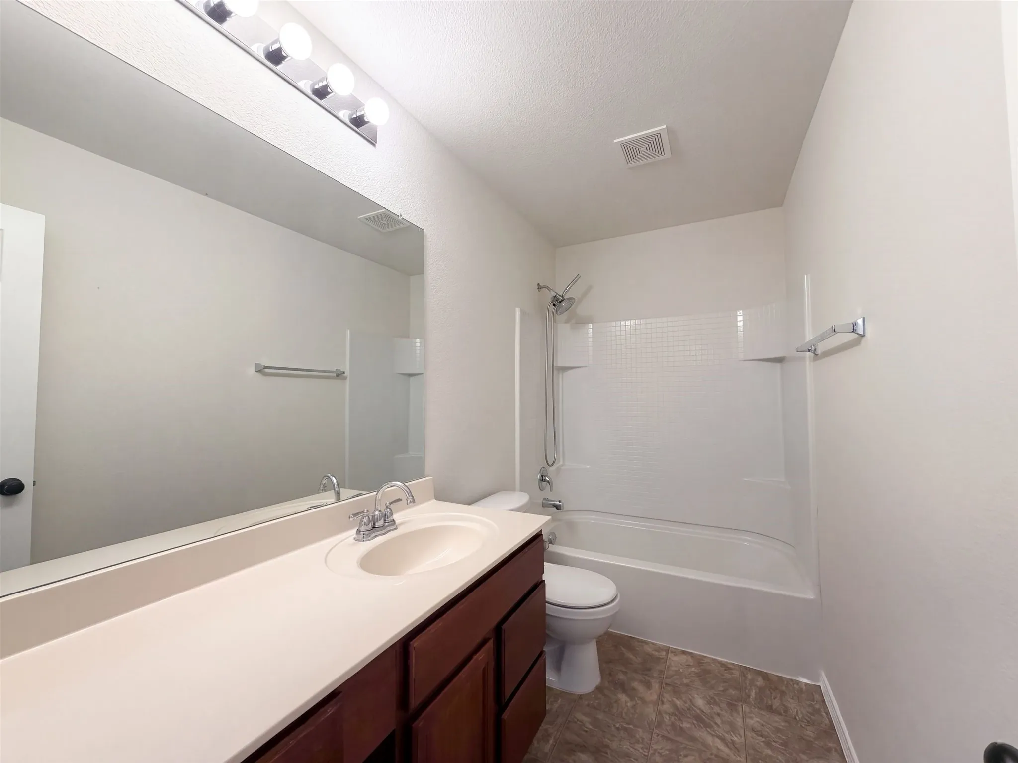 Single Family Residence For Sale in Denton County , 9000 Blackstone Drive, Providence Village, Texas 76227, 4 Bedroom, 4 Bathroom, 2 Garage spaces, 3,453 Sqft, built in 2014, mls#21399244, Real Estate Agent in Providence Village, Homes For Sale in Denton county, Homes For Sale in Providence Village, Realtor in Providence Village Texas, Real Estate Brokerage Independent Realty Texas, Luminita Cordes Realtor