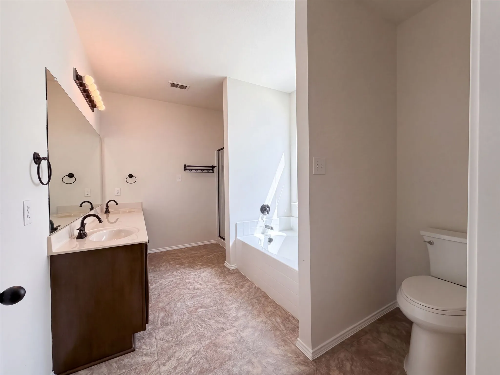 Single Family Residence For Sale in Denton County , 9000 Blackstone Drive, Providence Village, Texas 76227, 4 Bedroom, 4 Bathroom, 2 Garage spaces, 3,453 Sqft, built in 2014, mls#21399244, Real Estate Agent in Providence Village, Homes For Sale in Denton county, Homes For Sale in Providence Village, Realtor in Providence Village Texas, Real Estate Brokerage Independent Realty Texas, Luminita Cordes Realtor