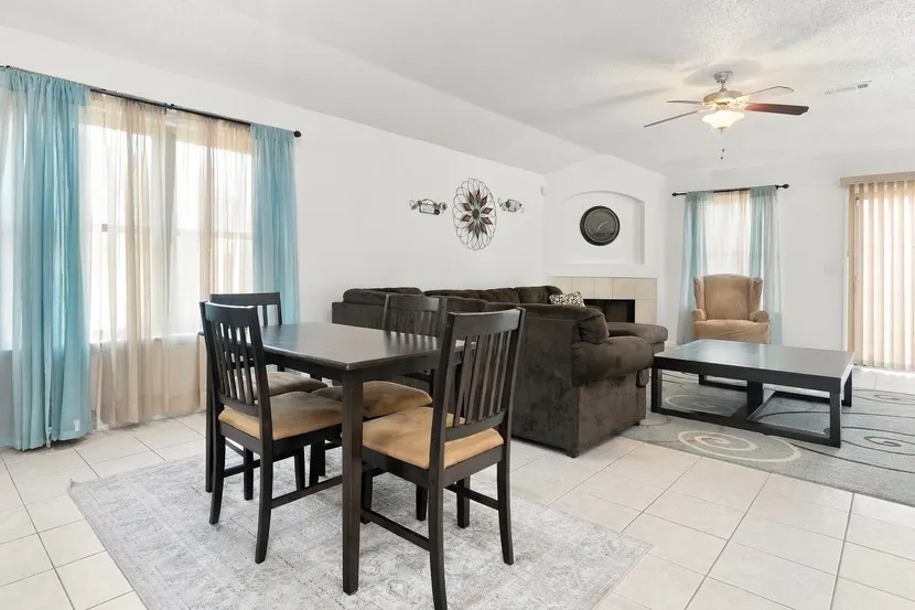 Single Family Residence For Rent in Dallas County , 815 Breanna Way, Glenn Heights, Texas 75154, 4 Bedroom, 2 Bathroom, 2 Garage spaces, 2,144 Sqft, built in 2001, mls#21399208, Real Estate Agent in Glenn Heights, Homes For Rent in Dallas county, Homes For Rent in Glenn Heights, Realtor in Glenn Heights Texas, Real Estate Brokerage Independent Realty Texas, Luminita Cordes Realtor