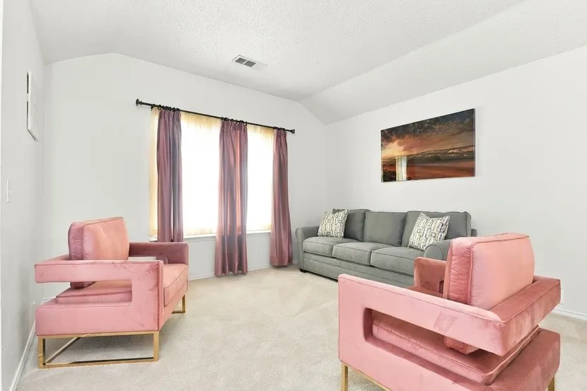 Single Family Residence For Rent in Dallas County , 815 Breanna Way, Glenn Heights, Texas 75154, 4 Bedroom, 2 Bathroom, 2 Garage spaces, 2,144 Sqft, built in 2001, mls#21399208, Real Estate Agent in Glenn Heights, Homes For Rent in Dallas county, Homes For Rent in Glenn Heights, Realtor in Glenn Heights Texas, Real Estate Brokerage Independent Realty Texas, Luminita Cordes Realtor