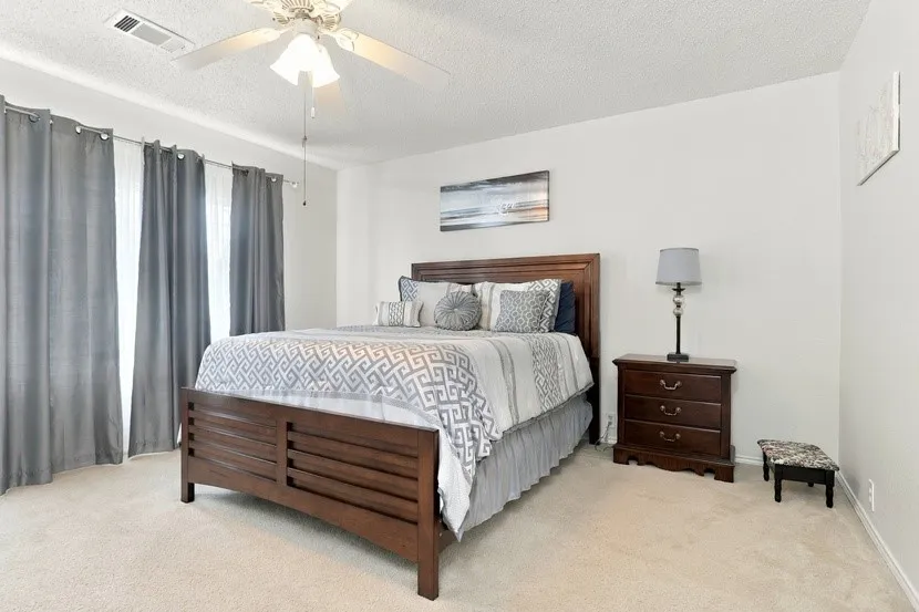 Single Family Residence For Rent in Dallas County , 815 Breanna Way, Glenn Heights, Texas 75154, 4 Bedroom, 2 Bathroom, 2 Garage spaces, 2,144 Sqft, built in 2001, mls#21399208, Real Estate Agent in Glenn Heights, Homes For Rent in Dallas county, Homes For Rent in Glenn Heights, Realtor in Glenn Heights Texas, Real Estate Brokerage Independent Realty Texas, Luminita Cordes Realtor