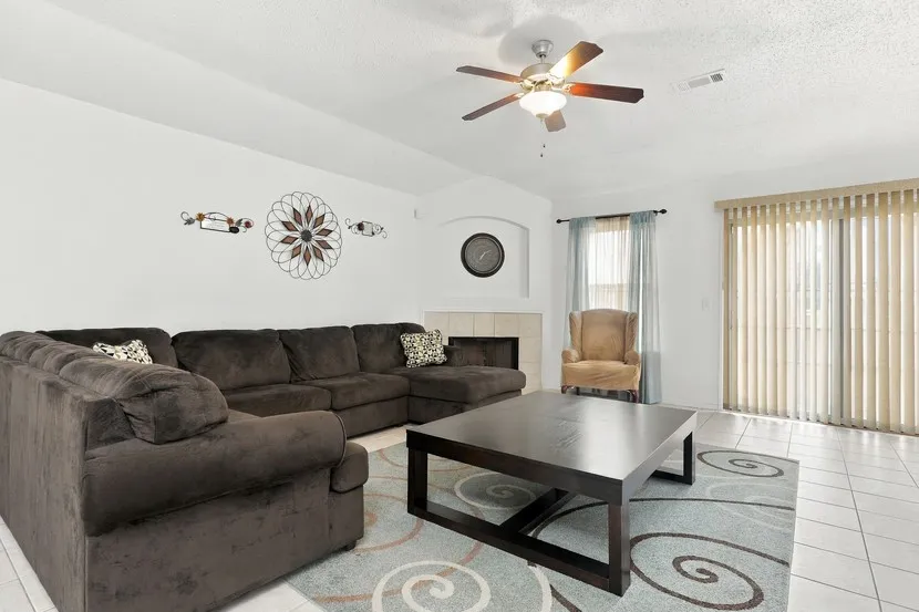 Single Family Residence For Rent in Dallas County , 815 Breanna Way, Glenn Heights, Texas 75154, 4 Bedroom, 2 Bathroom, 2 Garage spaces, 2,144 Sqft, built in 2001, mls#21399208, Real Estate Agent in Glenn Heights, Homes For Rent in Dallas county, Homes For Rent in Glenn Heights, Realtor in Glenn Heights Texas, Real Estate Brokerage Independent Realty Texas, Luminita Cordes Realtor