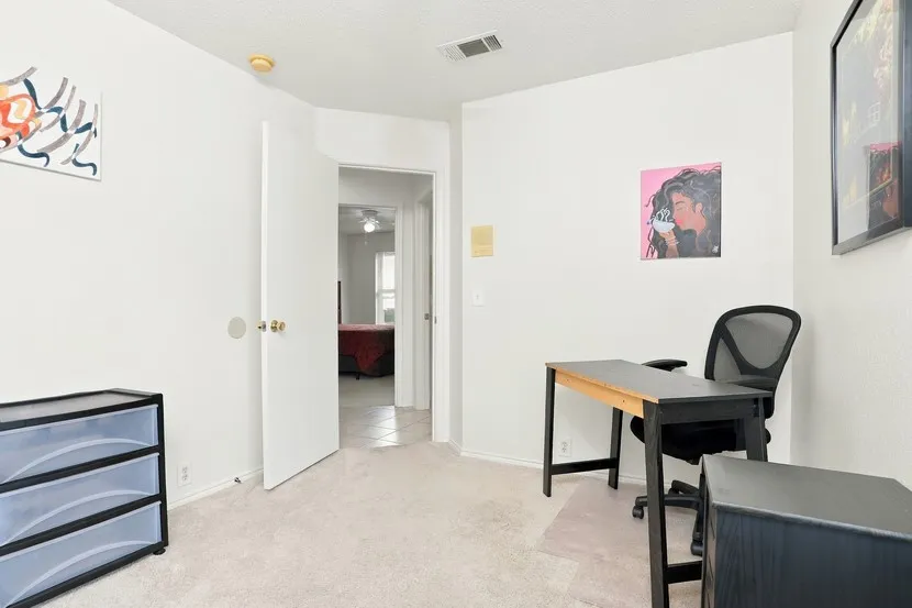 Single Family Residence For Rent in Dallas County , 815 Breanna Way, Glenn Heights, Texas 75154, 4 Bedroom, 2 Bathroom, 2 Garage spaces, 2,144 Sqft, built in 2001, mls#21399208, Real Estate Agent in Glenn Heights, Homes For Rent in Dallas county, Homes For Rent in Glenn Heights, Realtor in Glenn Heights Texas, Real Estate Brokerage Independent Realty Texas, Luminita Cordes Realtor