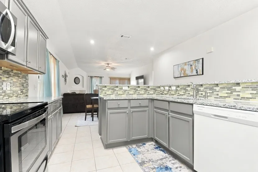 Single Family Residence For Rent in Dallas County , 815 Breanna Way, Glenn Heights, Texas 75154, 4 Bedroom, 2 Bathroom, 2 Garage spaces, 2,144 Sqft, built in 2001, mls#21399208, Real Estate Agent in Glenn Heights, Homes For Rent in Dallas county, Homes For Rent in Glenn Heights, Realtor in Glenn Heights Texas, Real Estate Brokerage Independent Realty Texas, Luminita Cordes Realtor