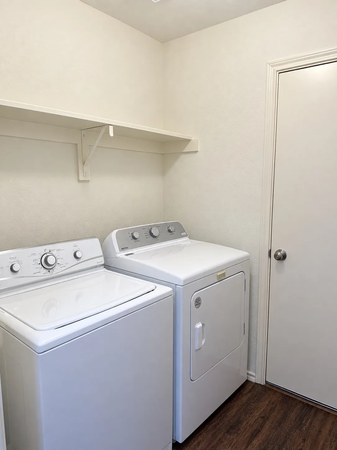 Single Family Residence For Sale in Dallas County , 3204 Plumstead Drive, Dallas, Texas 75228, 3 Bedroom, 2 Bathroom, 2 Garage spaces, 1,415 Sqft, built in 1997, mls#21381618, Real Estate Agent in Dallas, Homes For Sale in Dallas county, Homes For Sale in Dallas, Realtor in Dallas Texas, Real Estate Brokerage Independent Realty Texas, Luminita Cordes Realtor