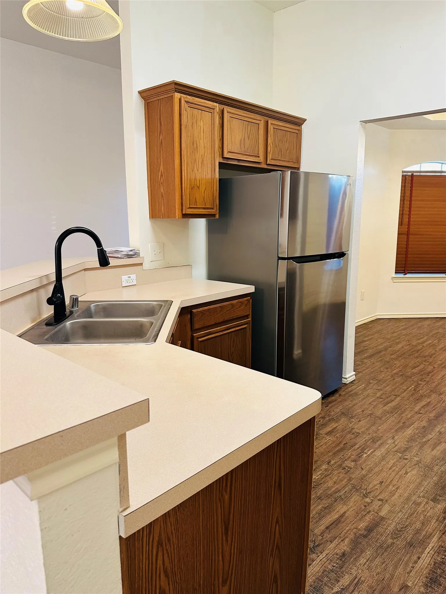 Single Family Residence For Sale in Dallas County , 3204 Plumstead Drive, Dallas, Texas 75228, 3 Bedroom, 2 Bathroom, 2 Garage spaces, 1,415 Sqft, built in 1997, mls#21381618, Real Estate Agent in Dallas, Homes For Sale in Dallas county, Homes For Sale in Dallas, Realtor in Dallas Texas, Real Estate Brokerage Independent Realty Texas, Luminita Cordes Realtor