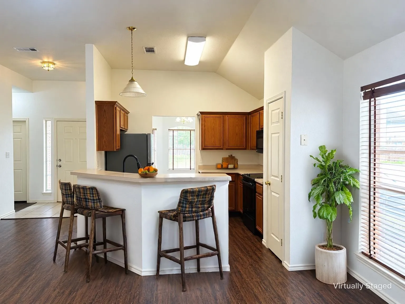 Single Family Residence For Sale in Dallas County , 3204 Plumstead Drive, Dallas, Texas 75228, 3 Bedroom, 2 Bathroom, 2 Garage spaces, 1,415 Sqft, built in 1997, mls#21381618, Real Estate Agent in Dallas, Homes For Sale in Dallas county, Homes For Sale in Dallas, Realtor in Dallas Texas, Real Estate Brokerage Independent Realty Texas, Luminita Cordes Realtor