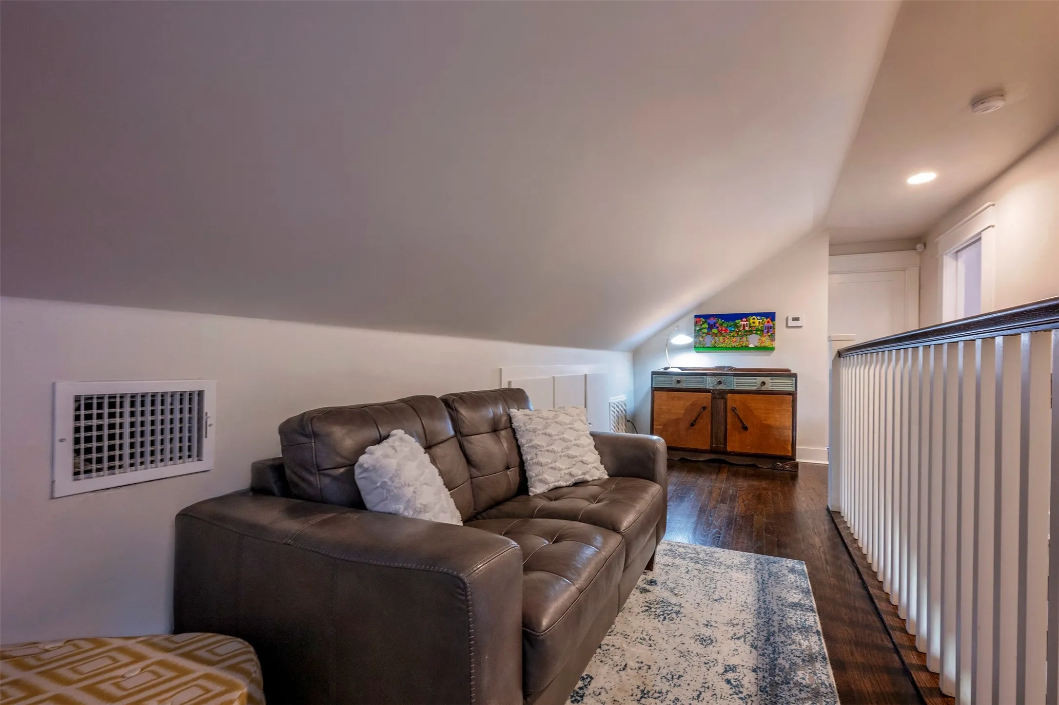 Single Family Residence For Sale in Tarrant County , 1604 S Adams Street, Fort Worth, Texas 76104, 3 Bedroom, 3 Bathroom, Garage spaces, 1,903 Sqft, built in 1911, mls#21398182, Real Estate Agent in Fort Worth, Homes For Sale in Tarrant county, Homes For Sale in Fort Worth, Realtor in Fort Worth Texas, Real Estate Brokerage Independent Realty Texas, Luminita Cordes Realtor