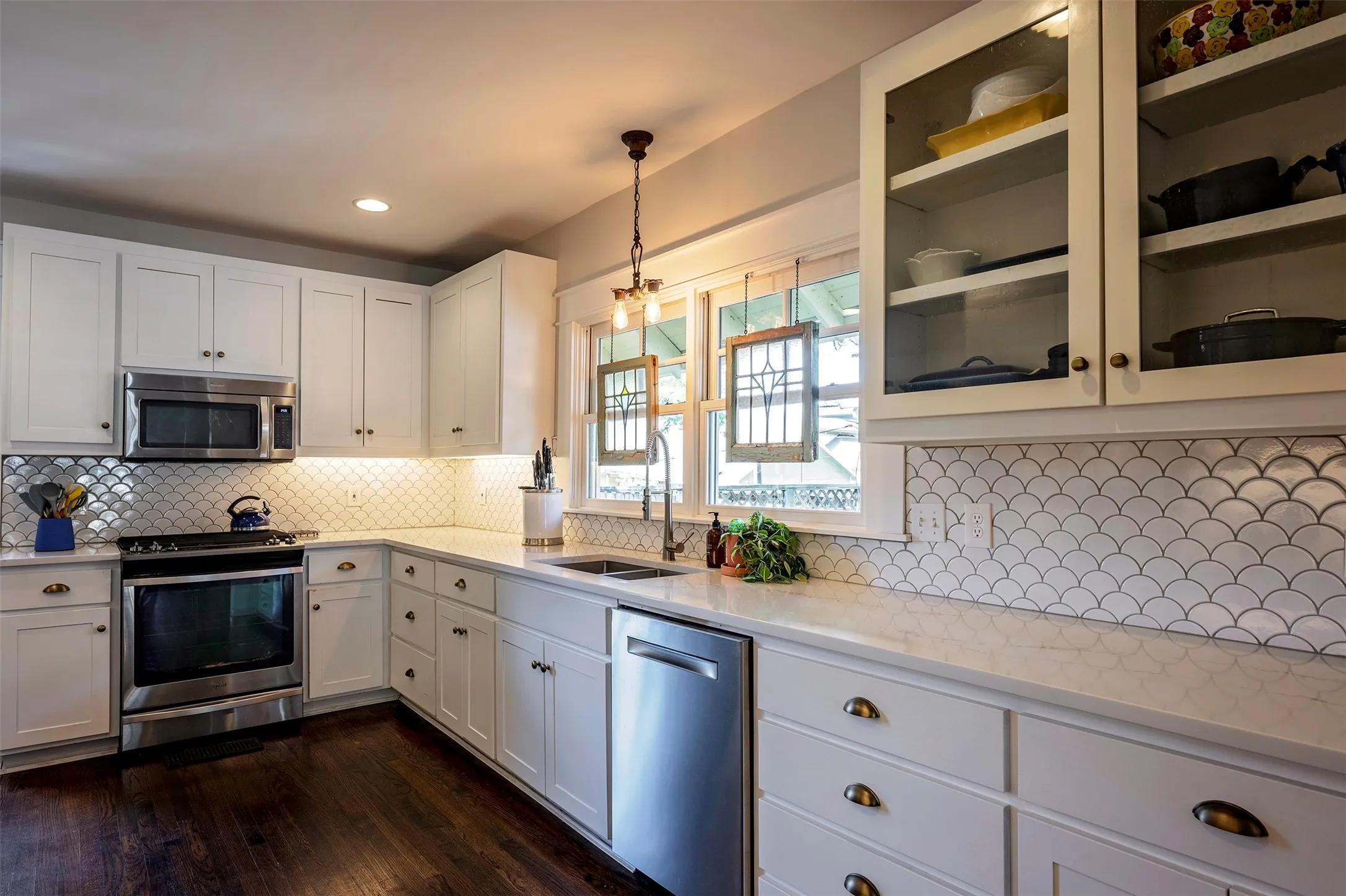 Single Family Residence For Sale in Tarrant County , 1604 S Adams Street, Fort Worth, Texas 76104, 3 Bedroom, 3 Bathroom, Garage spaces, 1,903 Sqft, built in 1911, mls#21398182, Real Estate Agent in Fort Worth, Homes For Sale in Tarrant county, Homes For Sale in Fort Worth, Realtor in Fort Worth Texas, Real Estate Brokerage Independent Realty Texas, Luminita Cordes Realtor