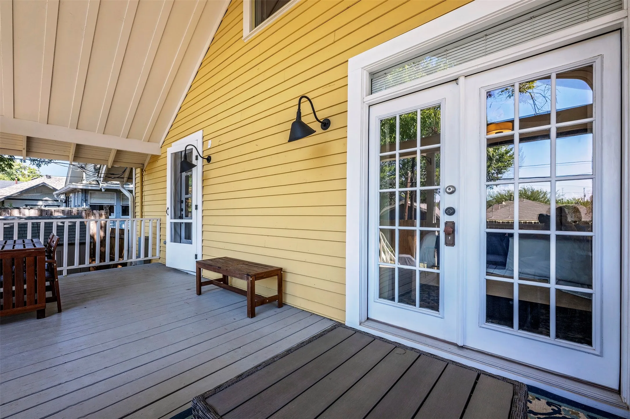 Single Family Residence For Sale in Tarrant County , 1604 S Adams Street, Fort Worth, Texas 76104, 3 Bedroom, 3 Bathroom, Garage spaces, 1,903 Sqft, built in 1911, mls#21398182, Real Estate Agent in Fort Worth, Homes For Sale in Tarrant county, Homes For Sale in Fort Worth, Realtor in Fort Worth Texas, Real Estate Brokerage Independent Realty Texas, Luminita Cordes Realtor