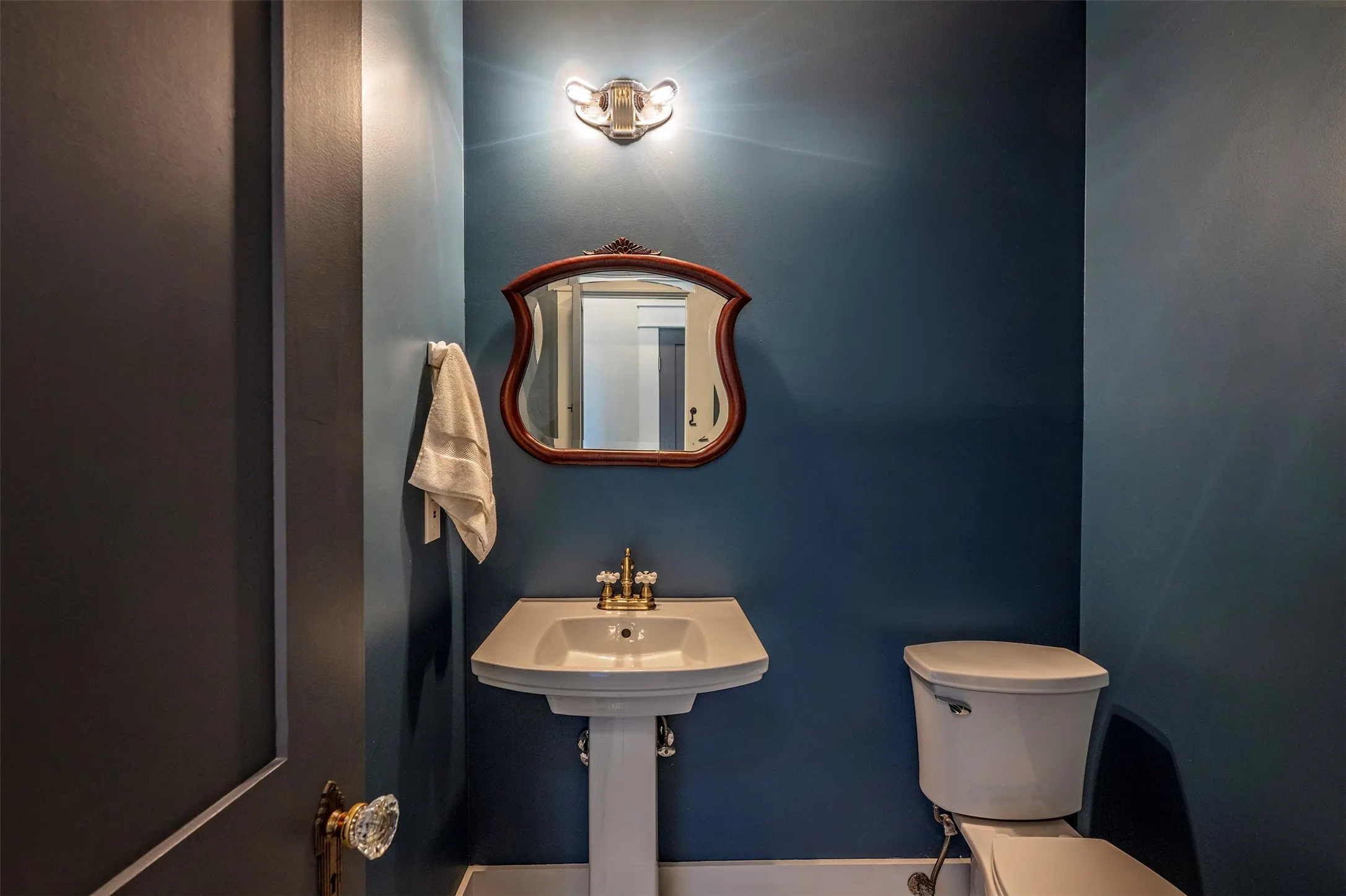 Single Family Residence For Sale in Tarrant County , 1604 S Adams Street, Fort Worth, Texas 76104, 3 Bedroom, 3 Bathroom, Garage spaces, 1,903 Sqft, built in 1911, mls#21398182, Real Estate Agent in Fort Worth, Homes For Sale in Tarrant county, Homes For Sale in Fort Worth, Realtor in Fort Worth Texas, Real Estate Brokerage Independent Realty Texas, Luminita Cordes Realtor