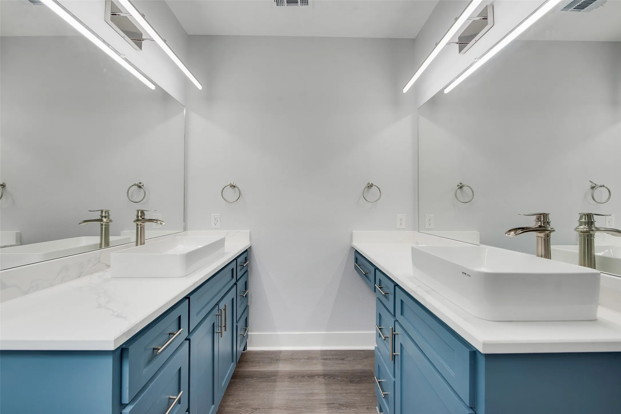 Single Family Residence For Sale in Johnson County , 810 Euclid Street, Cleburne, Texas 76033, 4 Bedroom, 4 Bathroom, 6 Garage spaces, 2,423 Sqft, built in 2025, mls#21399270, Real Estate Agent in Cleburne, Homes For Sale in Johnson county, Homes For Sale in Cleburne, Realtor in Cleburne Texas, Real Estate Brokerage Independent Realty Texas, Luminita Cordes Realtor