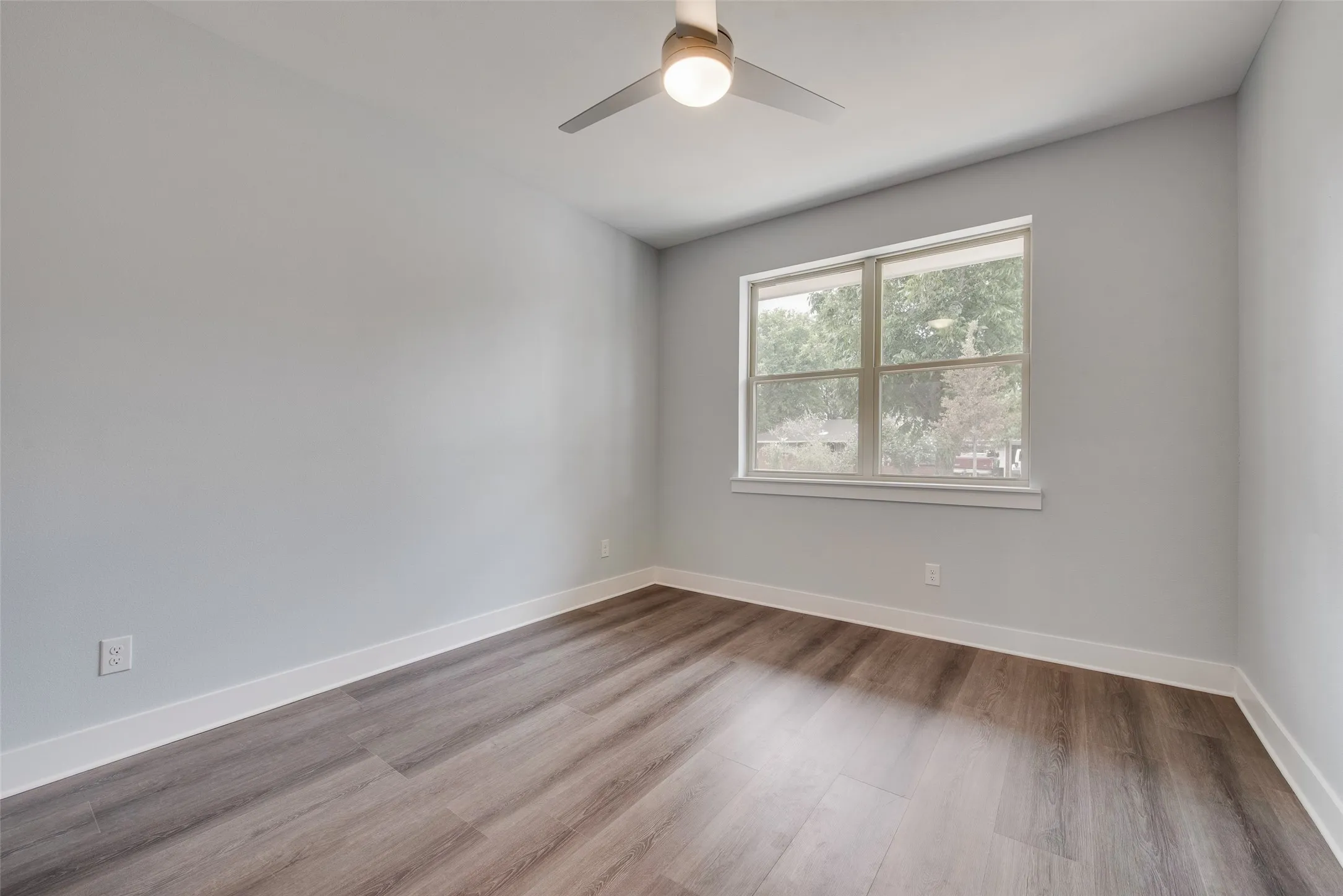 Single Family Residence For Sale in Johnson County , 810 Euclid Street, Cleburne, Texas 76033, 4 Bedroom, 4 Bathroom, 6 Garage spaces, 2,423 Sqft, built in 2025, mls#21399270, Real Estate Agent in Cleburne, Homes For Sale in Johnson county, Homes For Sale in Cleburne, Realtor in Cleburne Texas, Real Estate Brokerage Independent Realty Texas, Luminita Cordes Realtor
