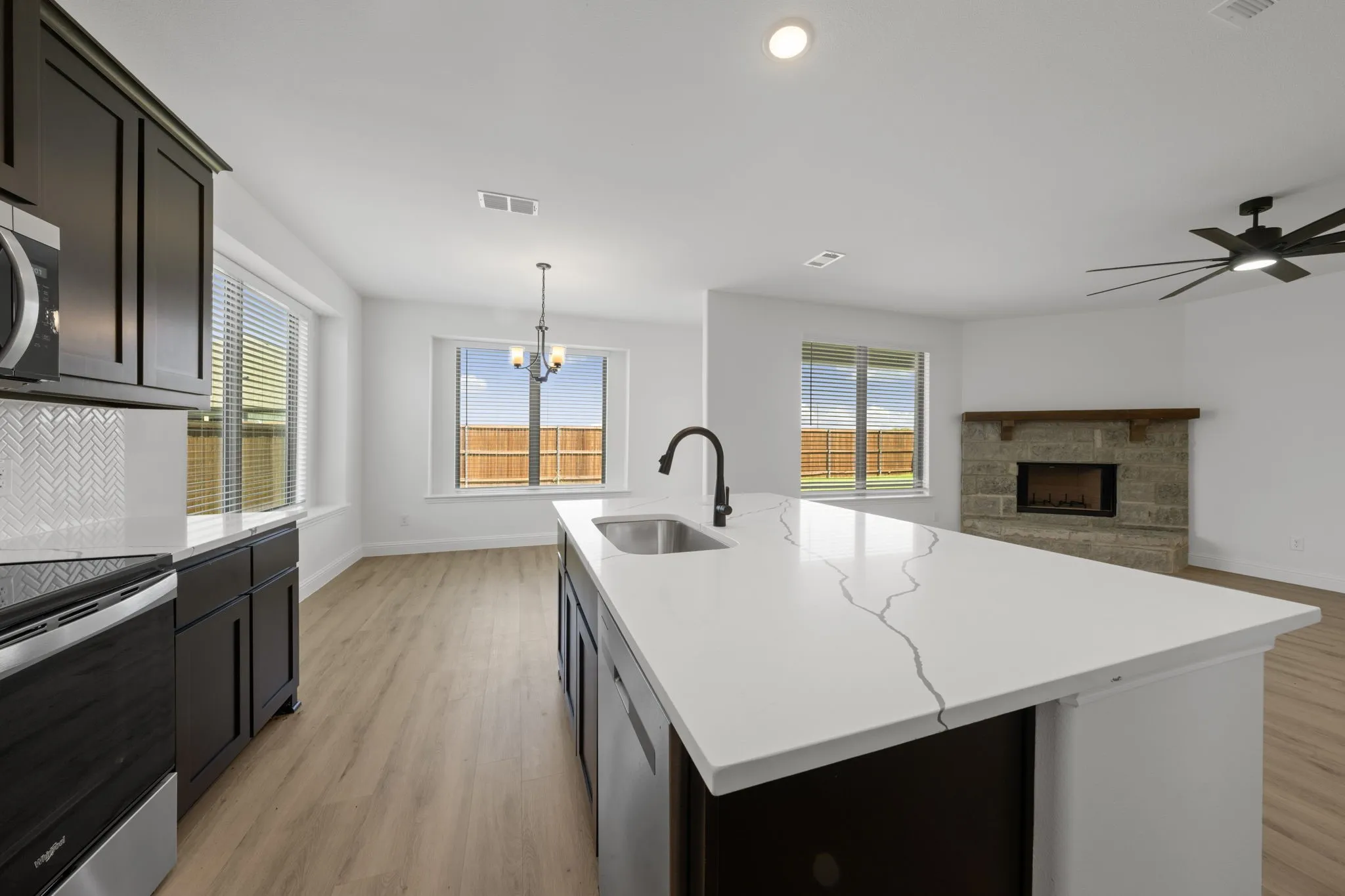 Single Family Residence For Sale in Johnson County , 401 Barnfield Road, Cleburne, Texas 76033, 3 Bedroom, 2 Bathroom, 2 Garage spaces, 1,994 Sqft, built in 2026, mls#21399258, Real Estate Agent in Cleburne, Homes For Sale in Johnson county, Homes For Sale in Cleburne, Realtor in Cleburne Texas, Real Estate Brokerage Independent Realty Texas, Luminita Cordes Realtor