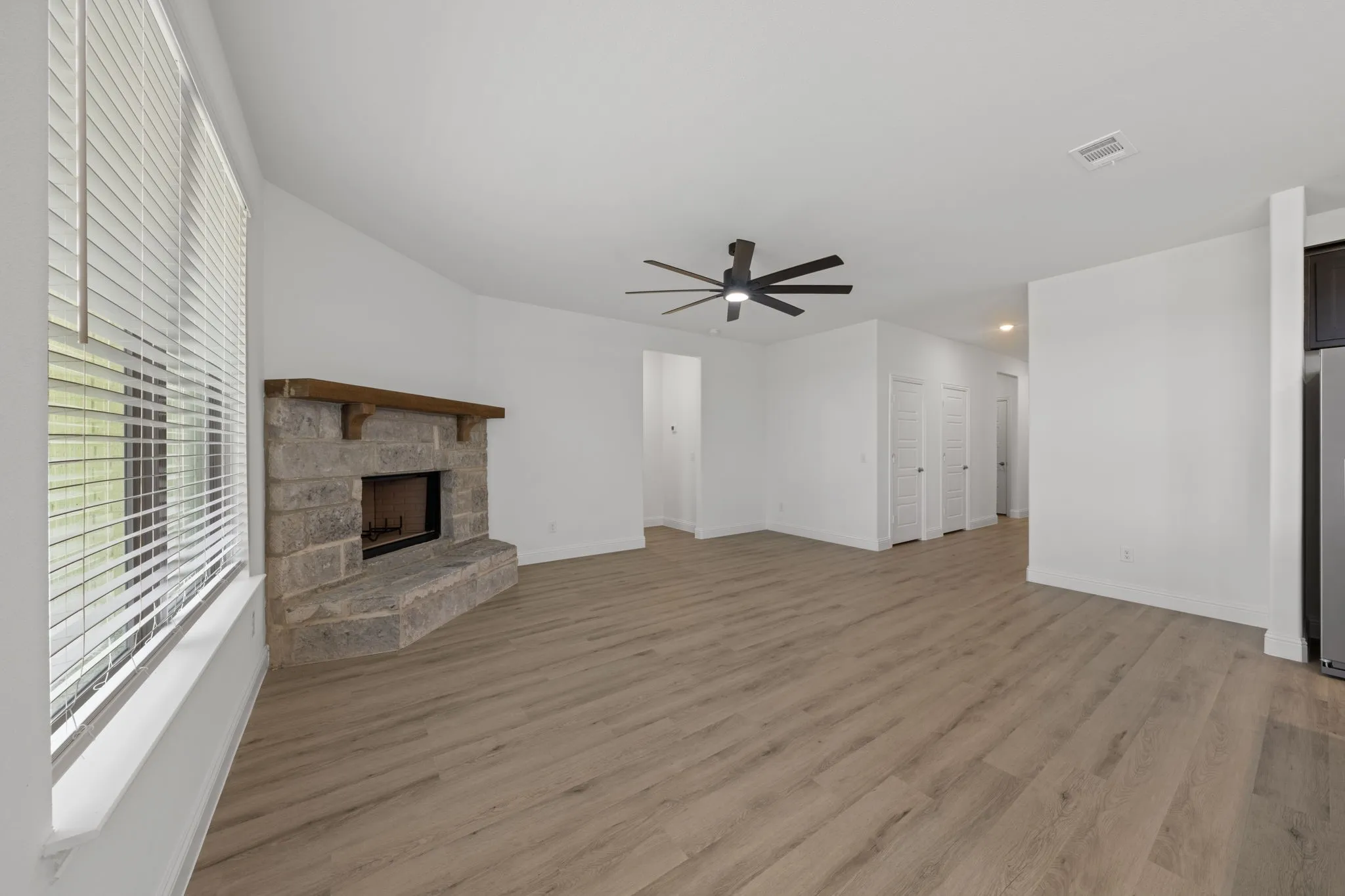Single Family Residence For Sale in Johnson County , 401 Barnfield Road, Cleburne, Texas 76033, 3 Bedroom, 2 Bathroom, 2 Garage spaces, 1,994 Sqft, built in 2026, mls#21399258, Real Estate Agent in Cleburne, Homes For Sale in Johnson county, Homes For Sale in Cleburne, Realtor in Cleburne Texas, Real Estate Brokerage Independent Realty Texas, Luminita Cordes Realtor
