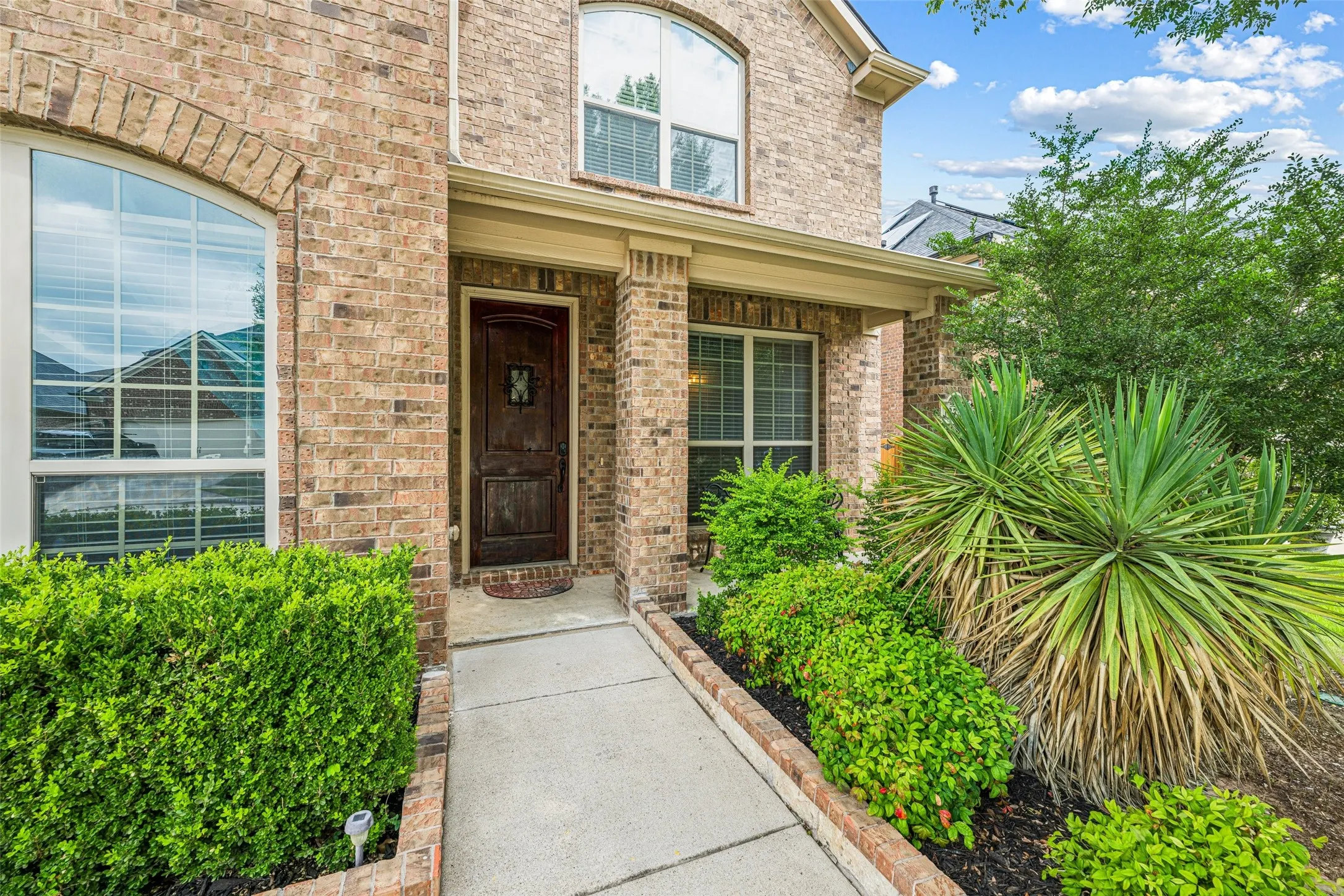 Single Family Residence For Rent in Denton County , 1374 Sandhurst Drive, Roanoke, Texas 76262, 4 Bedroom, 3 Bathroom, 2 Garage spaces, 3,073 Sqft, built in 2014, mls#21399132, Real Estate Agent in Roanoke, Homes For Rent in Denton county, Homes For Rent in Roanoke, Realtor in Roanoke Texas, Real Estate Brokerage Independent Realty Texas, Luminita Cordes Realtor