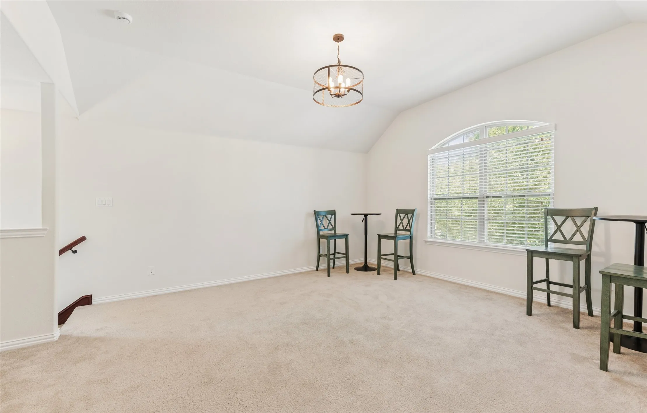 Single Family Residence For Rent in Denton County , 1374 Sandhurst Drive, Roanoke, Texas 76262, 4 Bedroom, 3 Bathroom, 2 Garage spaces, 3,073 Sqft, built in 2014, mls#21399132, Real Estate Agent in Roanoke, Homes For Rent in Denton county, Homes For Rent in Roanoke, Realtor in Roanoke Texas, Real Estate Brokerage Independent Realty Texas, Luminita Cordes Realtor