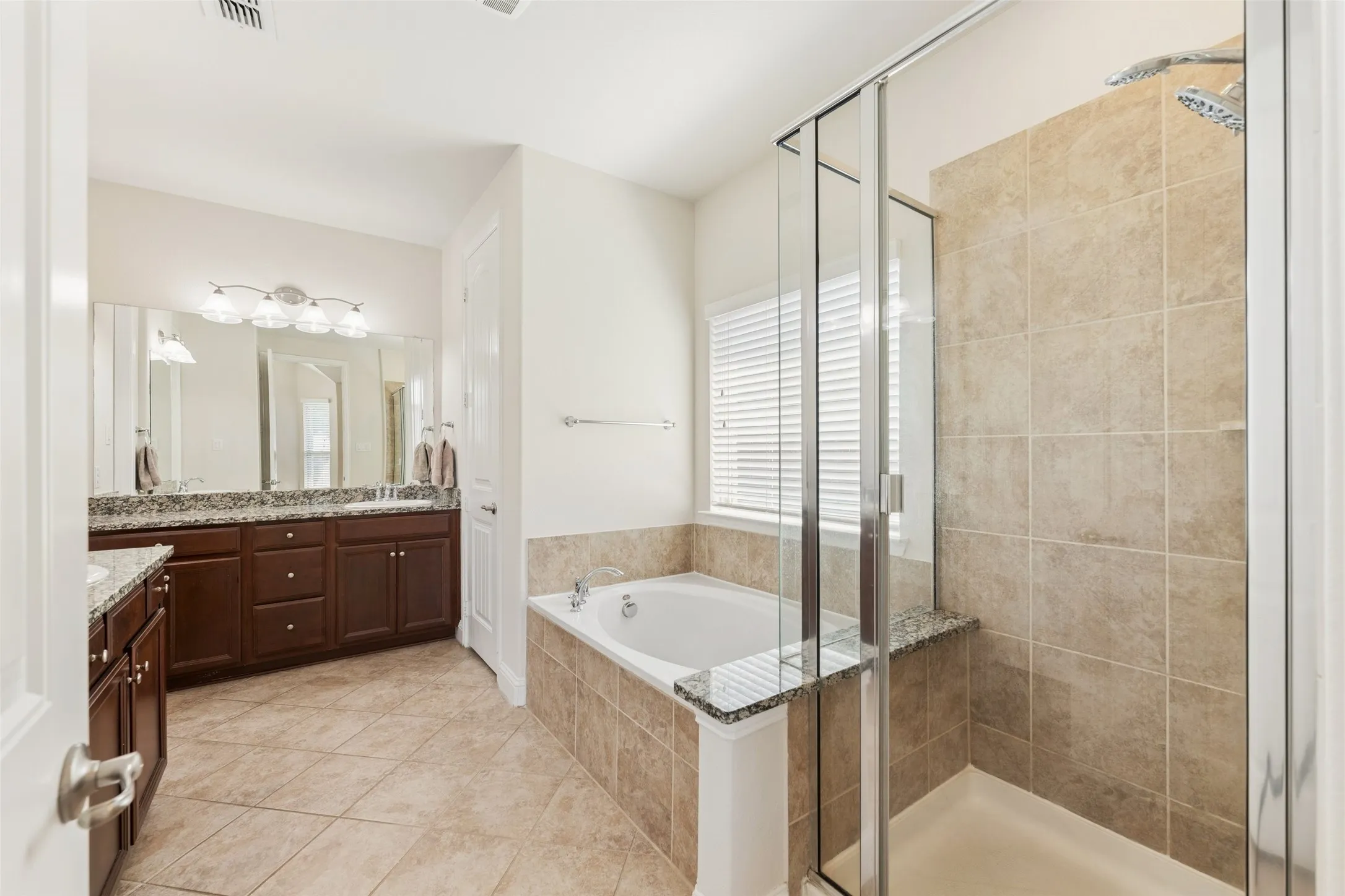Single Family Residence For Rent in Denton County , 1374 Sandhurst Drive, Roanoke, Texas 76262, 4 Bedroom, 3 Bathroom, 2 Garage spaces, 3,073 Sqft, built in 2014, mls#21399132, Real Estate Agent in Roanoke, Homes For Rent in Denton county, Homes For Rent in Roanoke, Realtor in Roanoke Texas, Real Estate Brokerage Independent Realty Texas, Luminita Cordes Realtor