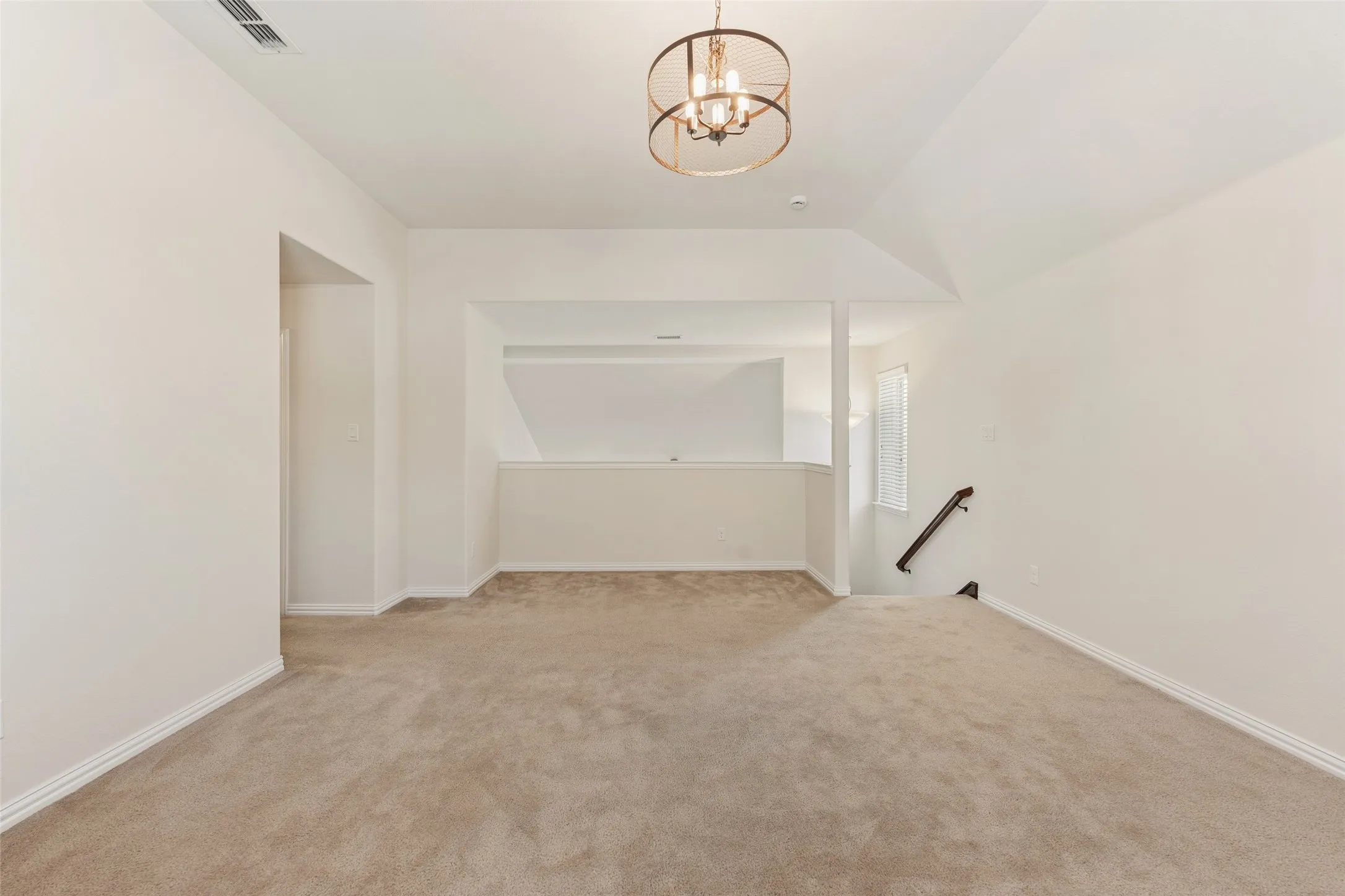 Single Family Residence For Rent in Denton County , 1374 Sandhurst Drive, Roanoke, Texas 76262, 4 Bedroom, 3 Bathroom, 2 Garage spaces, 3,073 Sqft, built in 2014, mls#21399132, Real Estate Agent in Roanoke, Homes For Rent in Denton county, Homes For Rent in Roanoke, Realtor in Roanoke Texas, Real Estate Brokerage Independent Realty Texas, Luminita Cordes Realtor