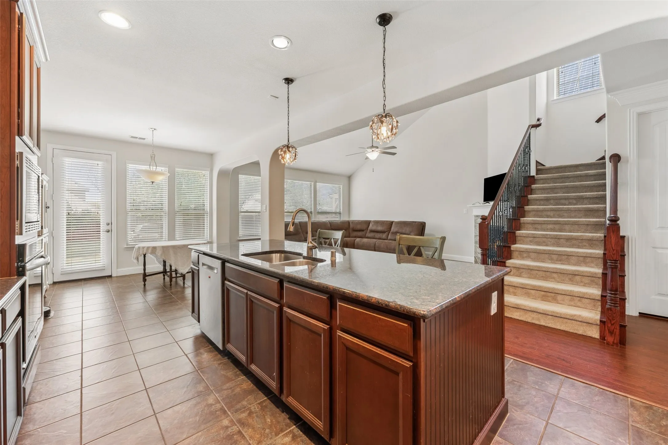 Single Family Residence For Rent in Denton County , 1374 Sandhurst Drive, Roanoke, Texas 76262, 4 Bedroom, 3 Bathroom, 2 Garage spaces, 3,073 Sqft, built in 2014, mls#21399132, Real Estate Agent in Roanoke, Homes For Rent in Denton county, Homes For Rent in Roanoke, Realtor in Roanoke Texas, Real Estate Brokerage Independent Realty Texas, Luminita Cordes Realtor