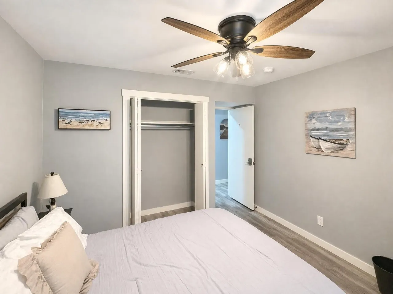 Single Family Residence For Rent in Denton County , 2930 Furneaux Lane, Carrollton, Texas 75007, 3 Bedroom, 3 Bathroom, 2 Garage spaces, 2,111 Sqft, built in 1978, mls#21399262, Real Estate Agent in Carrollton, Homes For Rent in Denton county, Homes For Rent in Carrollton, Realtor in Carrollton Texas, Real Estate Brokerage Independent Realty Texas, Luminita Cordes Realtor