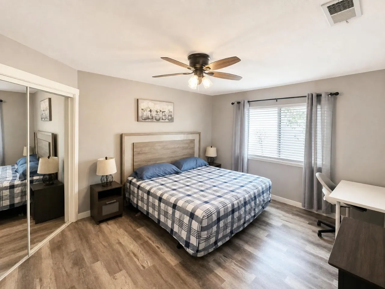 Single Family Residence For Rent in Denton County , 2930 Furneaux Lane, Carrollton, Texas 75007, 3 Bedroom, 3 Bathroom, 2 Garage spaces, 2,111 Sqft, built in 1978, mls#21399262, Real Estate Agent in Carrollton, Homes For Rent in Denton county, Homes For Rent in Carrollton, Realtor in Carrollton Texas, Real Estate Brokerage Independent Realty Texas, Luminita Cordes Realtor