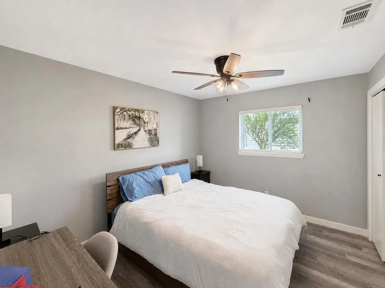 Single Family Residence For Rent in Denton County , 2930 Furneaux Lane, Carrollton, Texas 75007, 3 Bedroom, 3 Bathroom, 2 Garage spaces, 2,111 Sqft, built in 1978, mls#21399262, Real Estate Agent in Carrollton, Homes For Rent in Denton county, Homes For Rent in Carrollton, Realtor in Carrollton Texas, Real Estate Brokerage Independent Realty Texas, Luminita Cordes Realtor