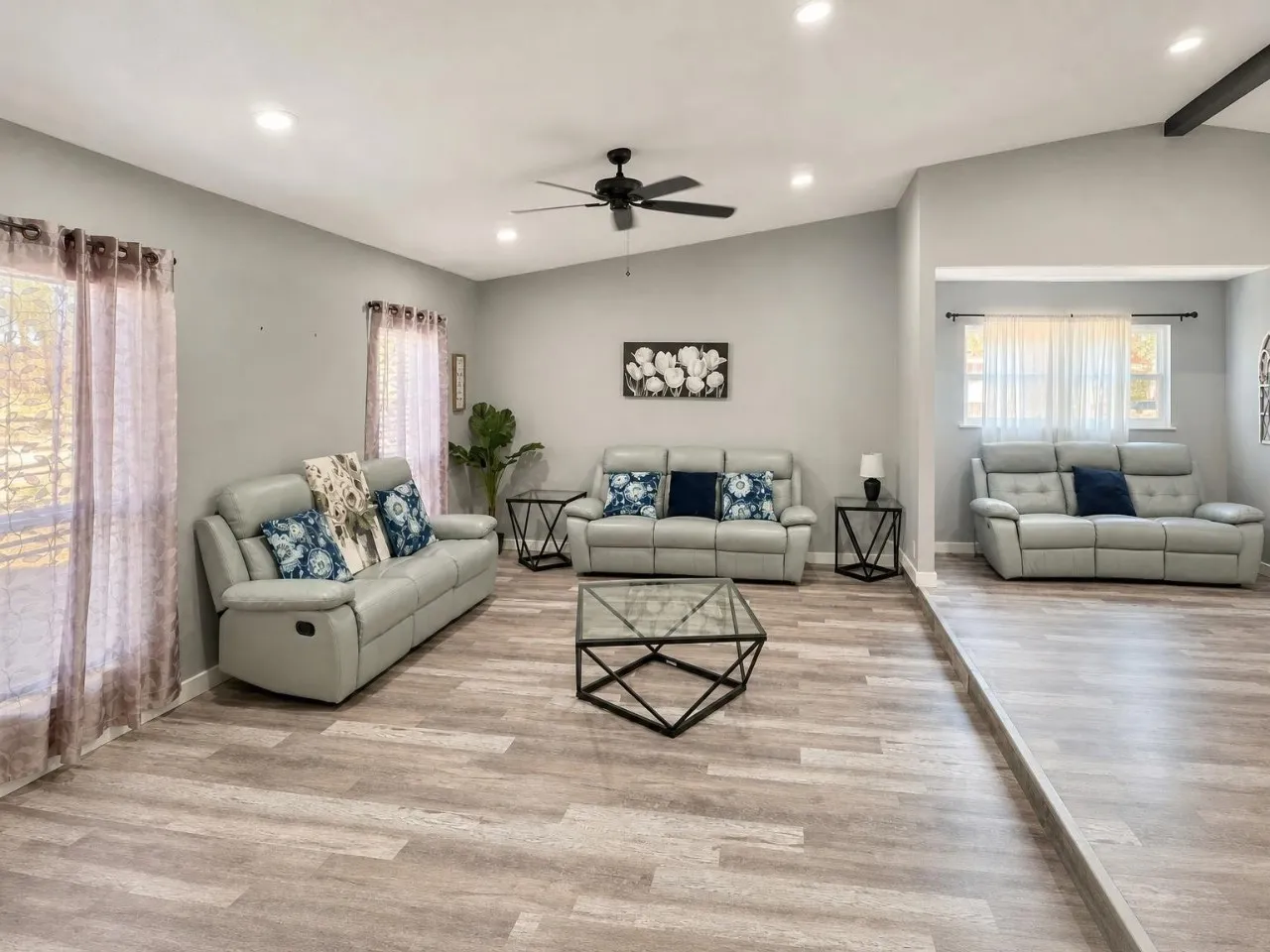 Single Family Residence For Rent in Denton County , 2930 Furneaux Lane, Carrollton, Texas 75007, 3 Bedroom, 3 Bathroom, 2 Garage spaces, 2,111 Sqft, built in 1978, mls#21399262, Real Estate Agent in Carrollton, Homes For Rent in Denton county, Homes For Rent in Carrollton, Realtor in Carrollton Texas, Real Estate Brokerage Independent Realty Texas, Luminita Cordes Realtor