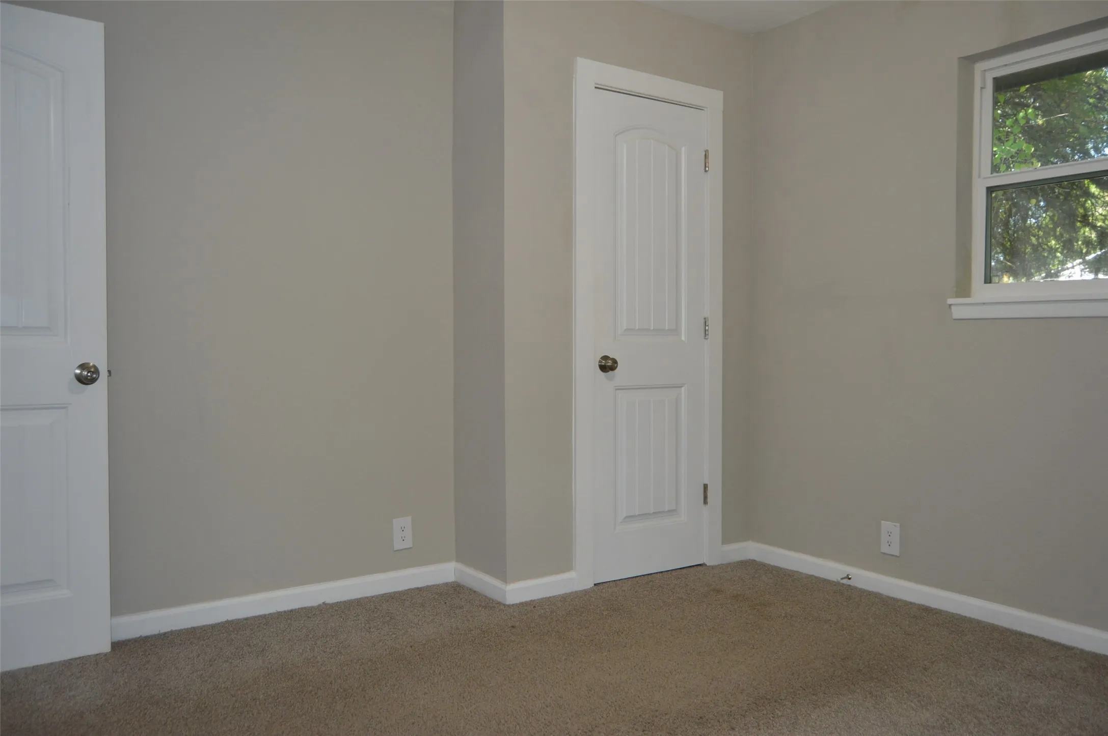 Single Family Residence For Rent in Hunt County , 501 E 2nd Street, Quinlan, Texas 75474, 3 Bedroom, 2 Bathroom, Garage spaces, 1,464 Sqft, built in 1977, mls#21399279, Real Estate Agent in Quinlan, Homes For Rent in Hunt county, Homes For Rent in Quinlan, Realtor in Quinlan Texas, Real Estate Brokerage Independent Realty Texas, Luminita Cordes Realtor