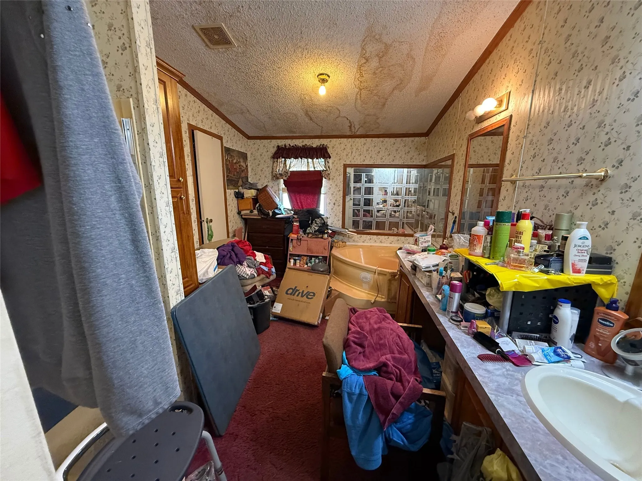 Manufactured Home For Sale in Johnson County , 3921 Applewood Court, Alvarado, Texas 76009, 3 Bedroom, 2 Bathroom, Garage spaces, 1,680 Sqft, built in 1996, mls#21399029, Real Estate Agent in Alvarado, Homes For Sale in Johnson county, Homes For Sale in Alvarado, Realtor in Alvarado Texas, Real Estate Brokerage Independent Realty Texas, Luminita Cordes Realtor