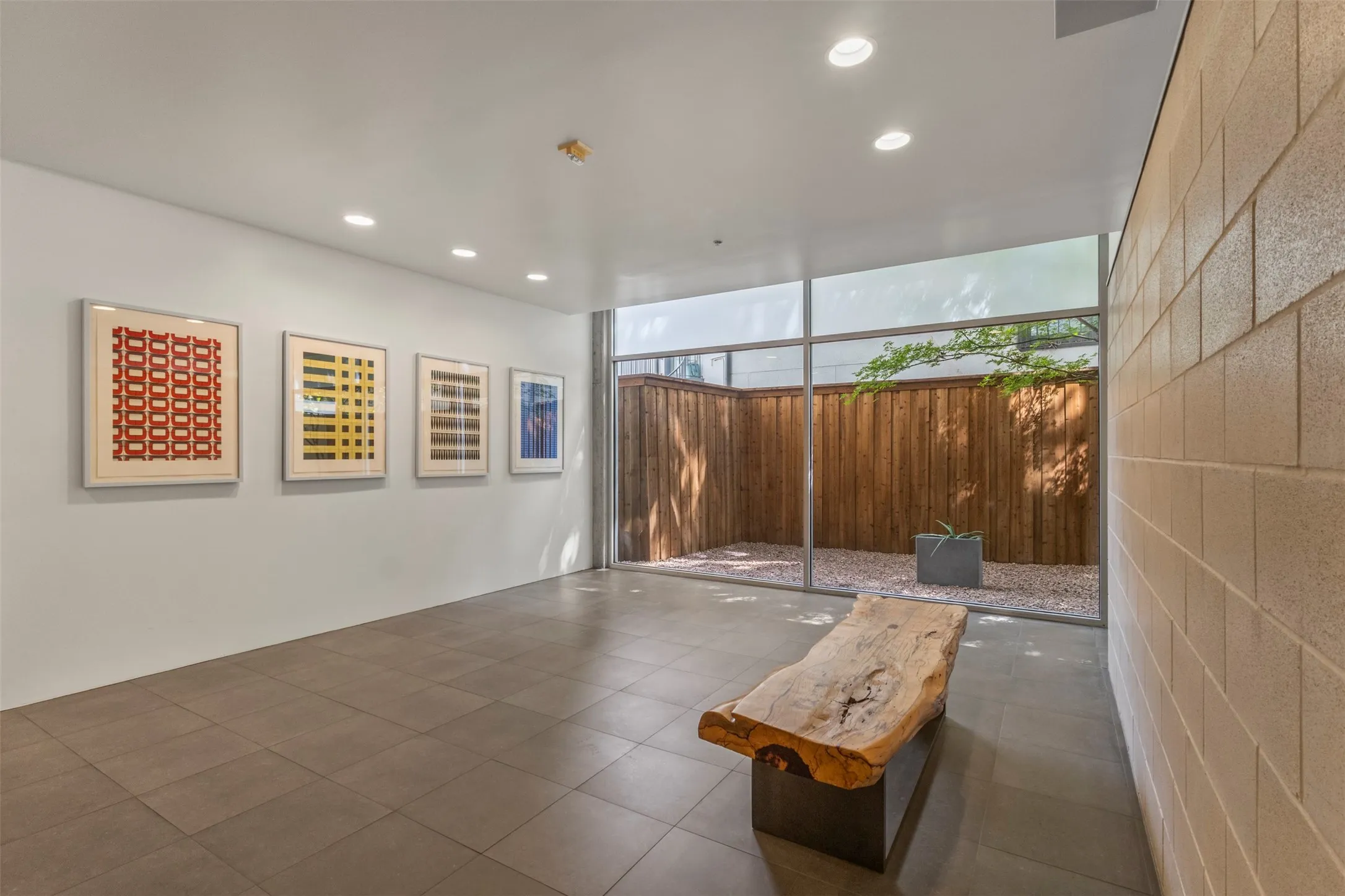 Condominium For Rent in Dallas County , 3740 Holland Avenue 2A, Dallas, Texas 75219, 2 Bedroom, 3 Bathroom, 2 Garage spaces, 2,560 Sqft, built in 2003, mls#21399218, Real Estate Agent in Dallas, Homes For Rent in Dallas county, Homes For Rent in Dallas, Realtor in Dallas Texas, Real Estate Brokerage Independent Realty Texas, Luminita Cordes Realtor