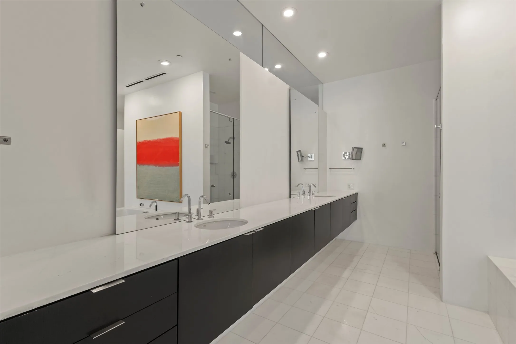 Condominium For Rent in Dallas County , 3740 Holland Avenue 2A, Dallas, Texas 75219, 2 Bedroom, 3 Bathroom, 2 Garage spaces, 2,560 Sqft, built in 2003, mls#21399218, Real Estate Agent in Dallas, Homes For Rent in Dallas county, Homes For Rent in Dallas, Realtor in Dallas Texas, Real Estate Brokerage Independent Realty Texas, Luminita Cordes Realtor