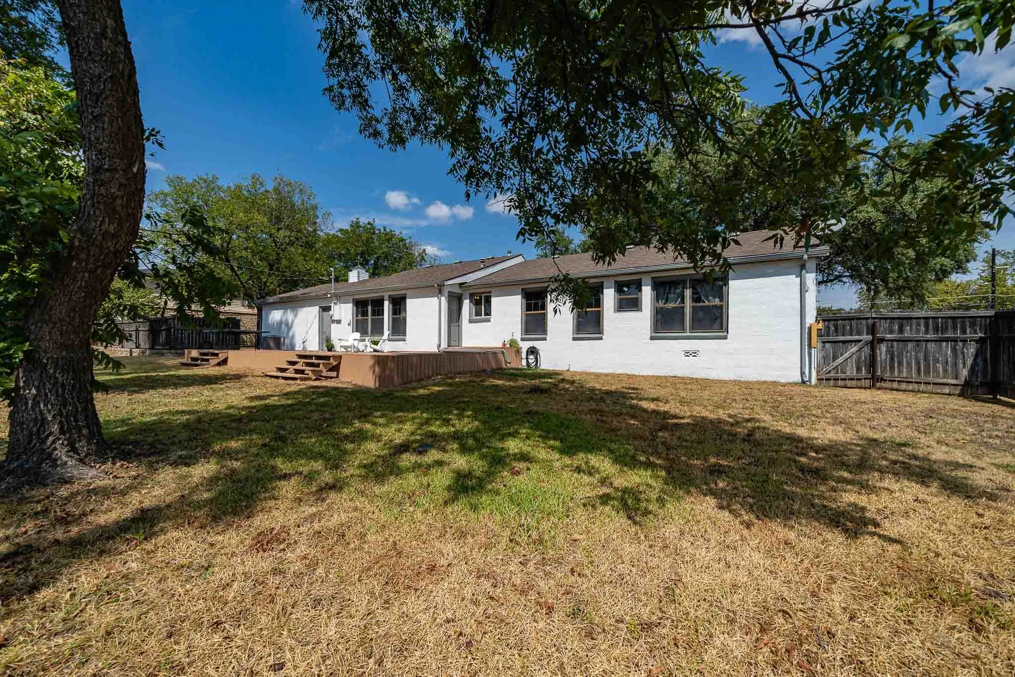 Single Family Residence For Sale in Shackelford County , 457 Breckenridge Street, Albany, Texas 76430, 3 Bedroom, 2 Bathroom, 2 Garage spaces, 1,936 Sqft, built in 1948, mls#21398948, Real Estate Agent in Albany, Homes For Sale in Shackelford county, Homes For Sale in Albany, Realtor in Albany Texas, Real Estate Brokerage Independent Realty Texas, Luminita Cordes Realtor