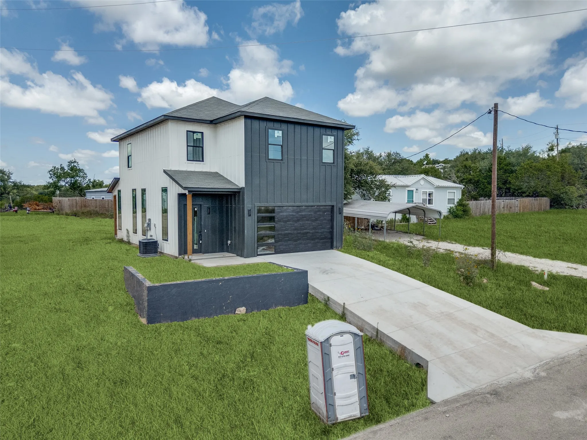 Single Family Residence For Rent in Hood County , 2518 Elk Trail, Granbury, Texas 76048, 3 Bedroom, 2 Bathroom, 2 Garage spaces, 1,781 Sqft, built in 2025, mls#21399288, Real Estate Agent in Granbury, Homes For Rent in Hood county, Homes For Rent in Granbury, Realtor in Granbury Texas, Real Estate Brokerage Independent Realty Texas, Luminita Cordes Realtor