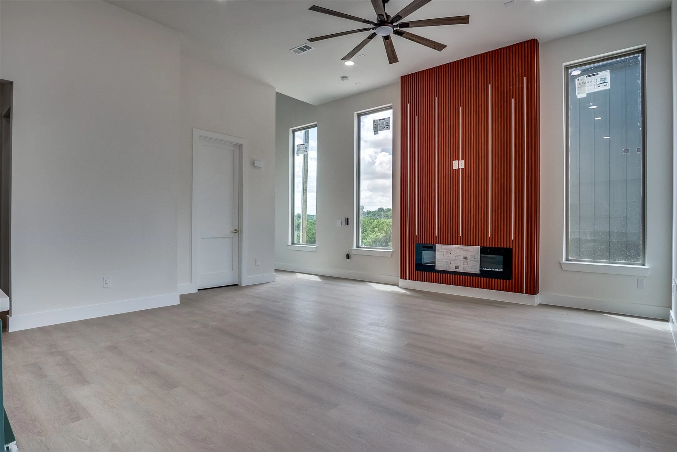 Single Family Residence For Rent in Hood County , 2518 Elk Trail, Granbury, Texas 76048, 3 Bedroom, 2 Bathroom, 2 Garage spaces, 1,781 Sqft, built in 2025, mls#21399288, Real Estate Agent in Granbury, Homes For Rent in Hood county, Homes For Rent in Granbury, Realtor in Granbury Texas, Real Estate Brokerage Independent Realty Texas, Luminita Cordes Realtor